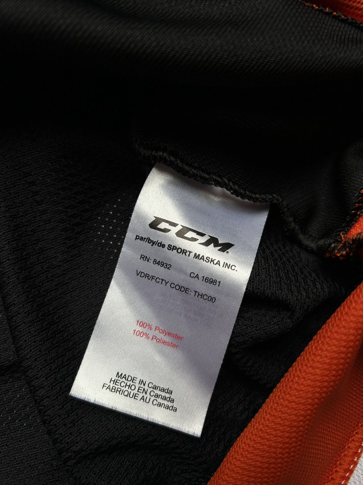Ccm × NHL × Vintage Ccm whl hockey Medicine hat tigers Jersey with autograph Size US XL / EU 56 / 4 - 8 Thumbnail