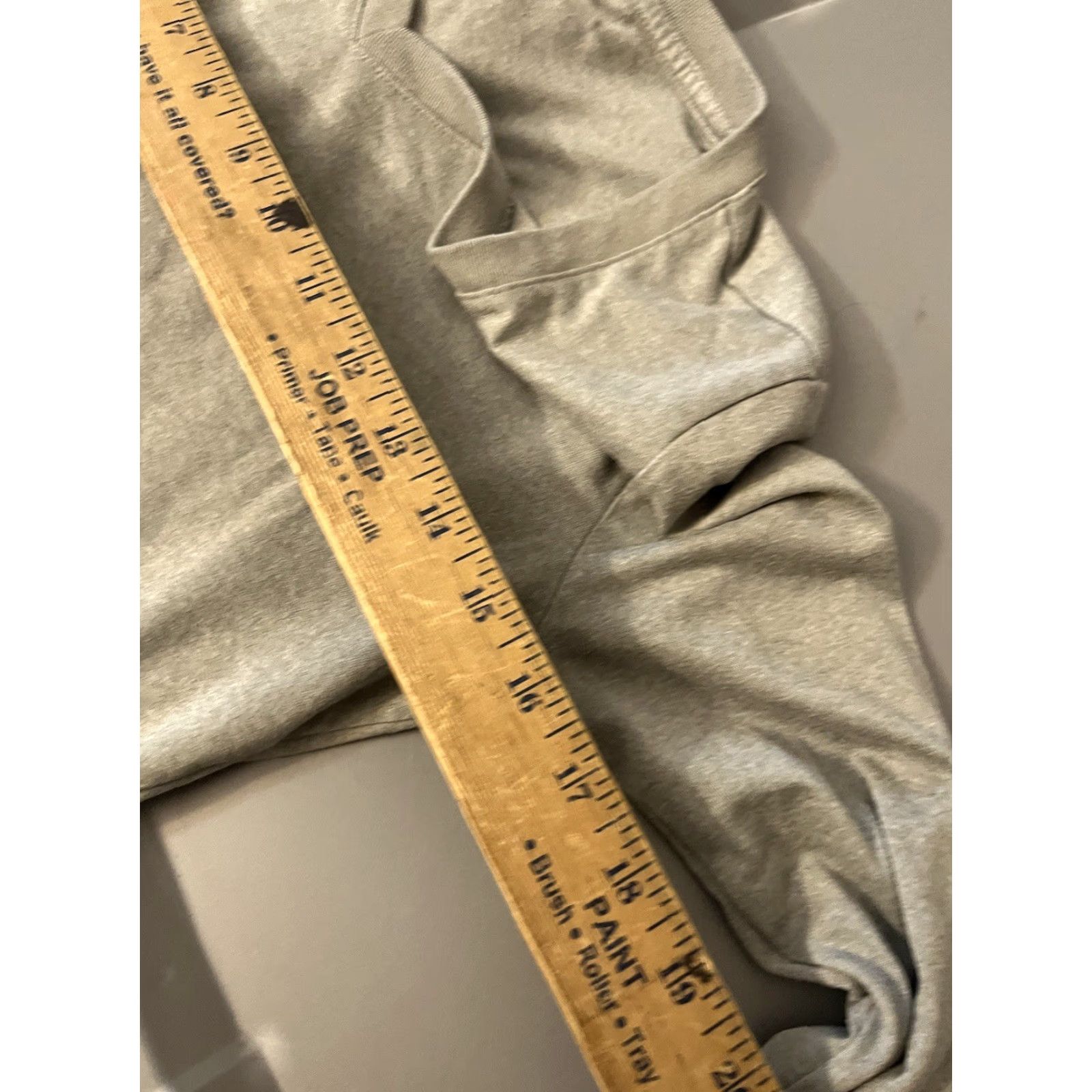 Under Armour Under Armour HeatGear Long Sleeve V-Neck Shirt Womens M Gray Shirt Size M / US 6-8 / IT 42-44 - 5 Thumbnail