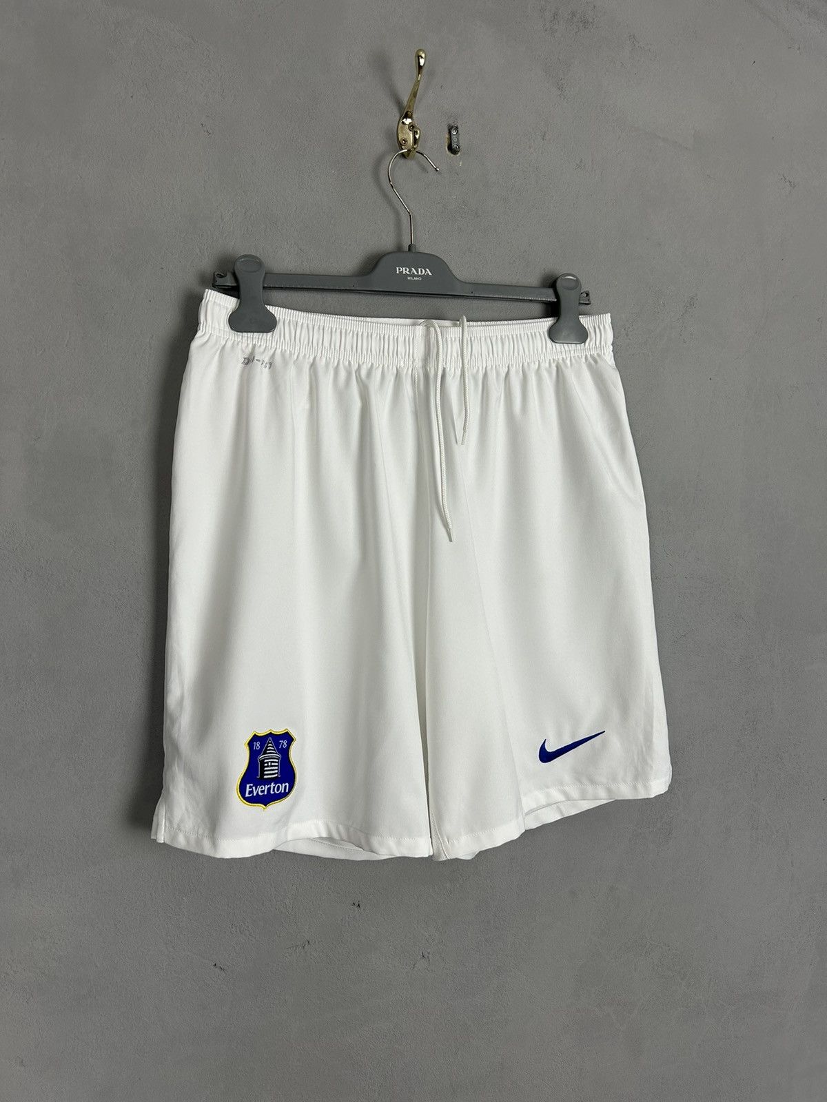 Nike Everton Nike 2013/14 Home Football Soccer Short Size US 36 / EU 52 - 2 Thumbnail