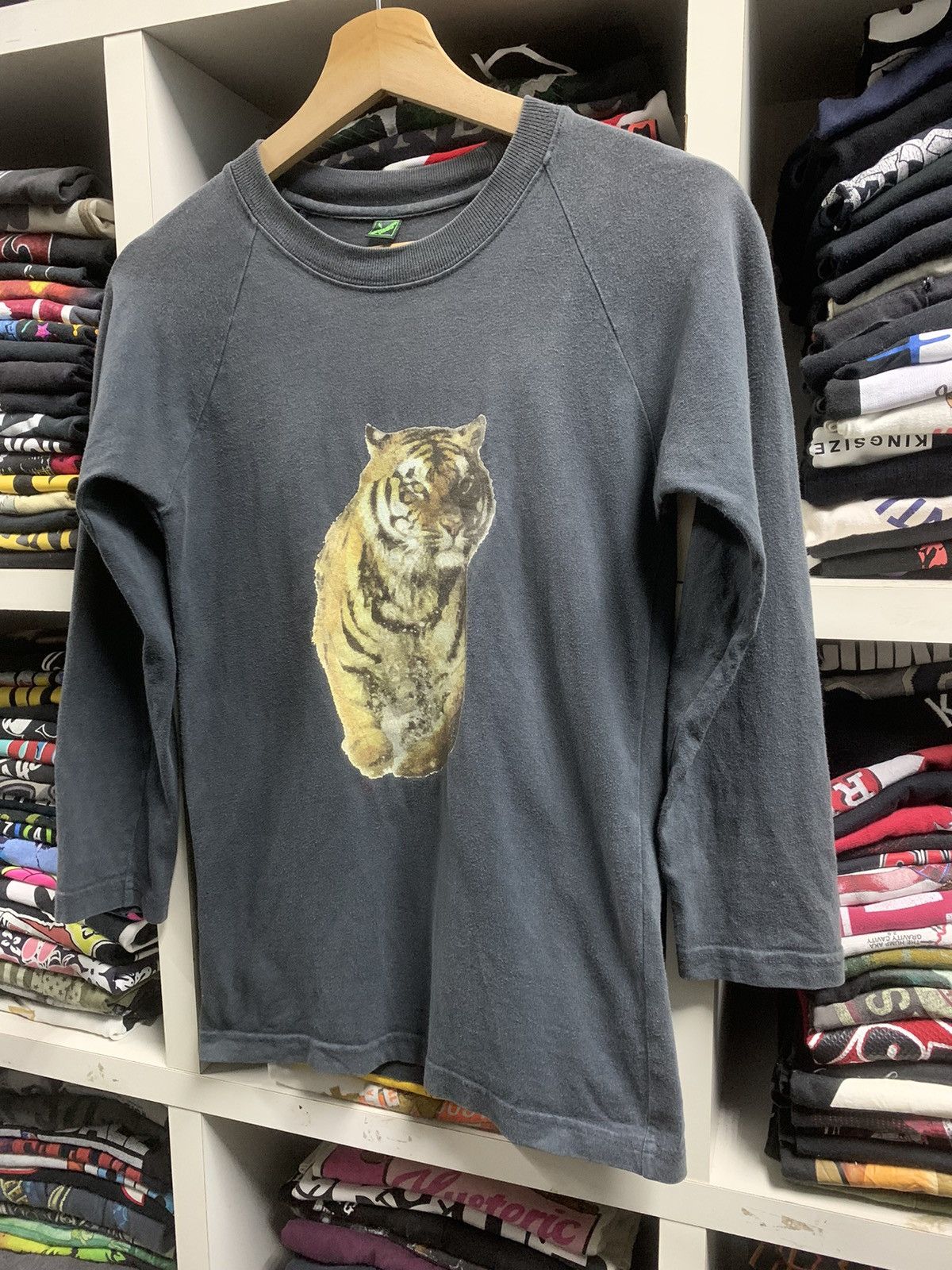Neighborhood Vintage Tiger Iron On Logo Neighborhood Shirt Size US XS / EU 42 / 0 - 4 Thumbnail