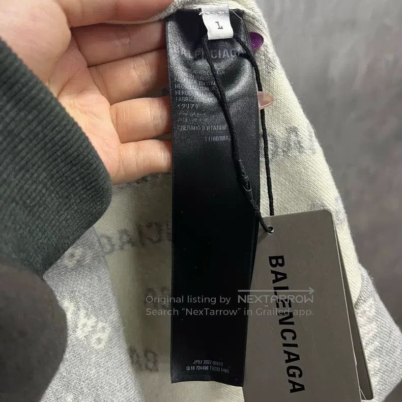 Balenciaga Balenciaga Gray Letter Full Print V-Neck Single-Breasted L Size US S / EU 44-46 / 1 - 3 Thumbnail