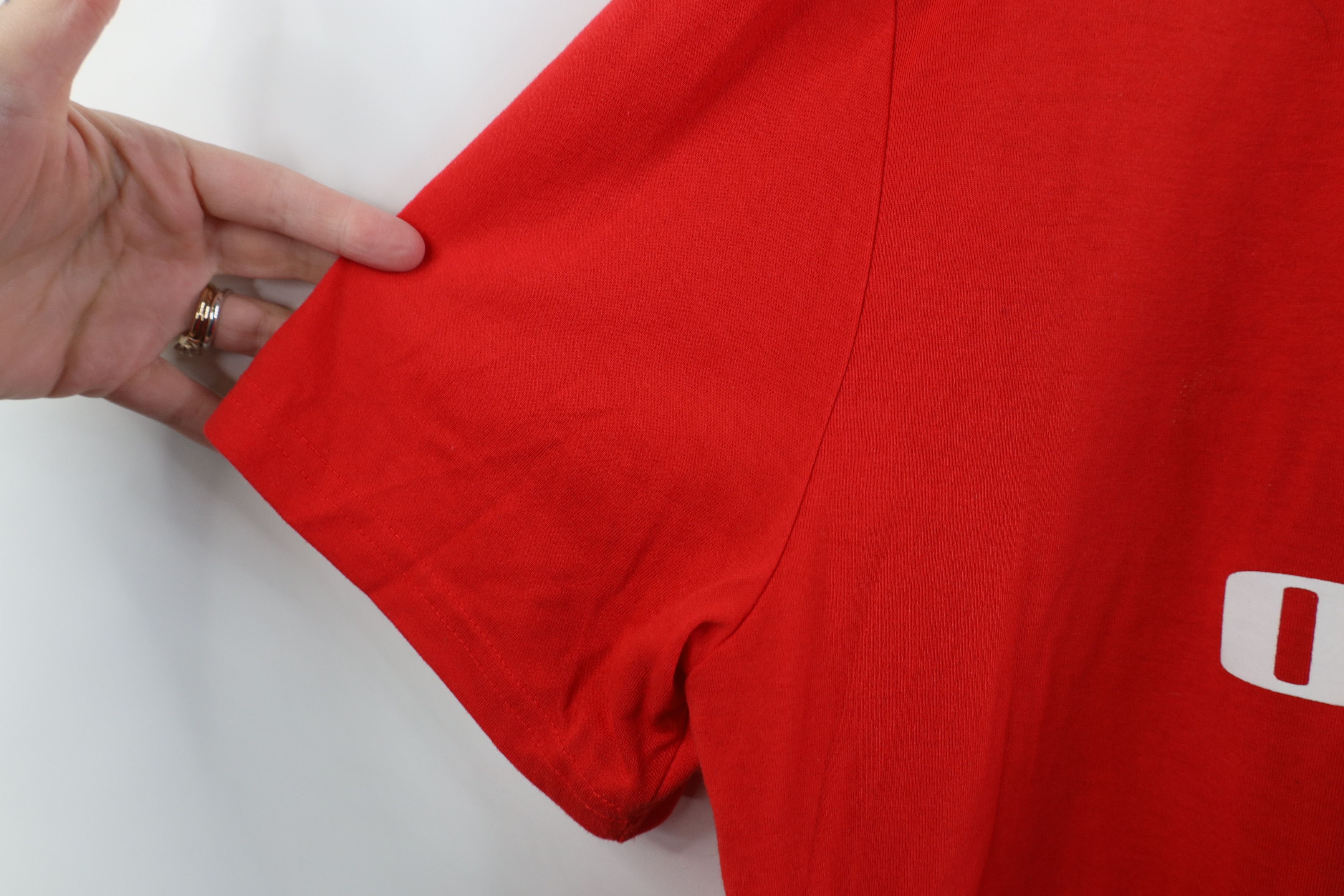 Oakley Vintage Y2K Oakley O Logo Hydrolix Short Sleeve T-Shirt Red Size US XL / EU 56 / 4 - 8 Thumbnail