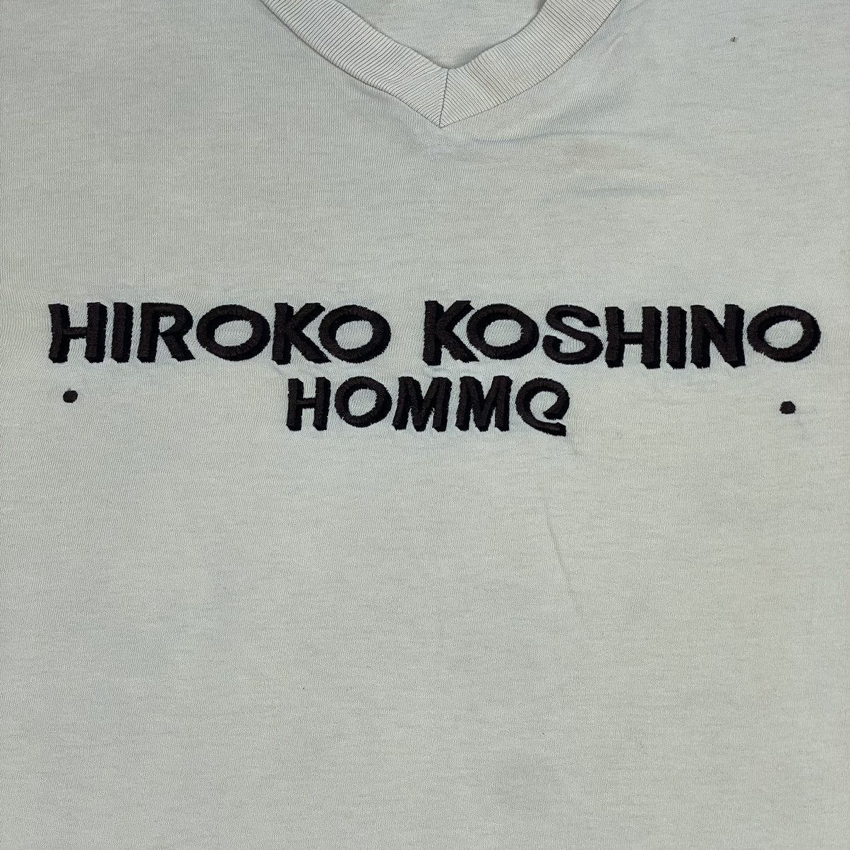 Hiroko Koshino Homme 🔥LAST PRICE🔥 Vintage Hiroko Koshino Homme BeigeTee Size US L / EU 52-54 / 3 - 7 Thumbnail