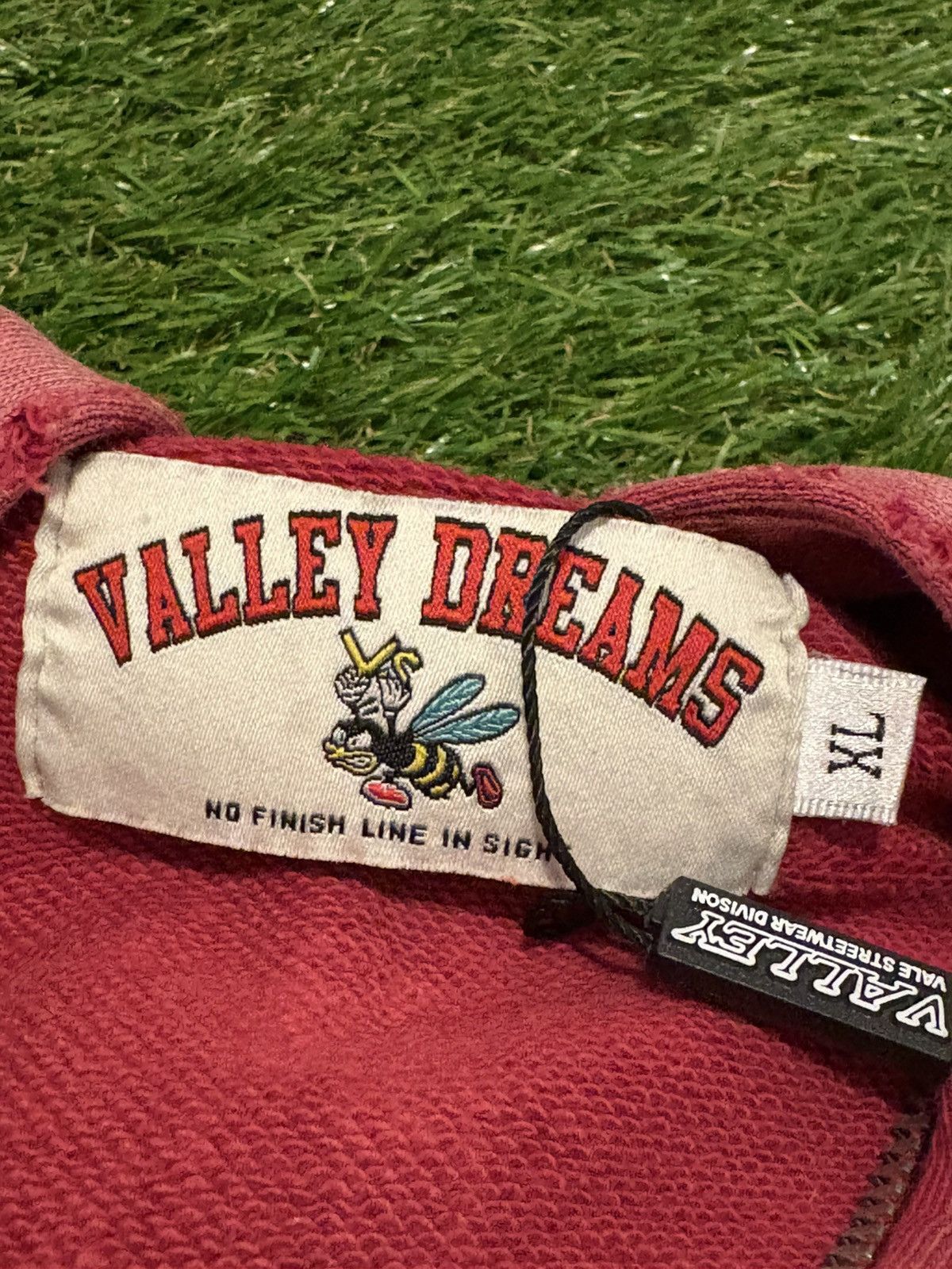 Vale VALE FOREVER “CLASSICO RUBY” ZIP UP - SIZE XL Size US XL / EU 56 / 4 - 4 Thumbnail