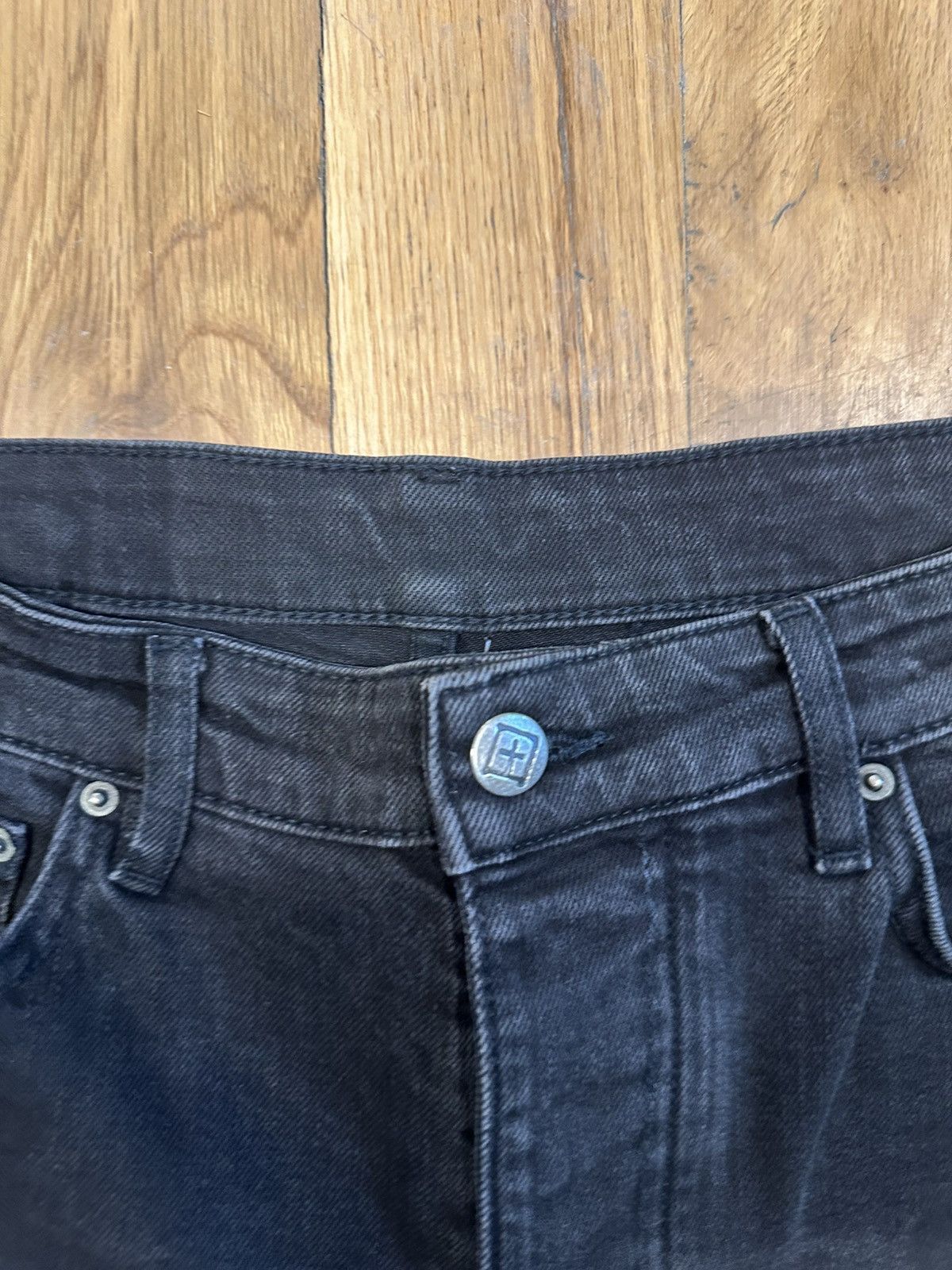 Ksubi Ksubi Knee Rip Plain Black Denim Jeans Size 32 Size US 32 / EU 48 - 3 Thumbnail