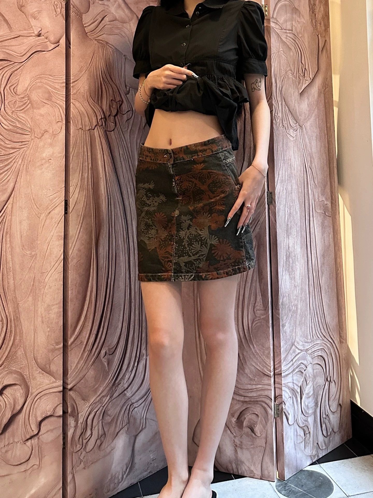 Kenzo Kenzo Vintage Floral Print Denim Skirt Size 38 Size 26" / US 2 / IT 38 - 3 Thumbnail