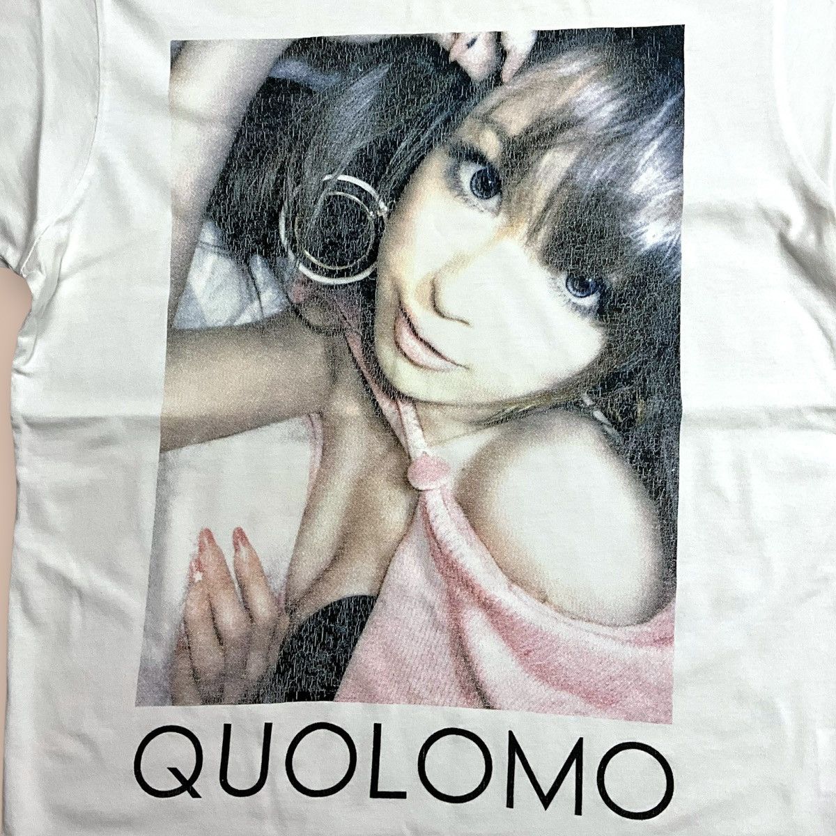 Japanese Brand QUOLOMO X AYUSE KOZUE Whit Portrait Tee Size US M / EU 48-50 / 2 - 3 Thumbnail