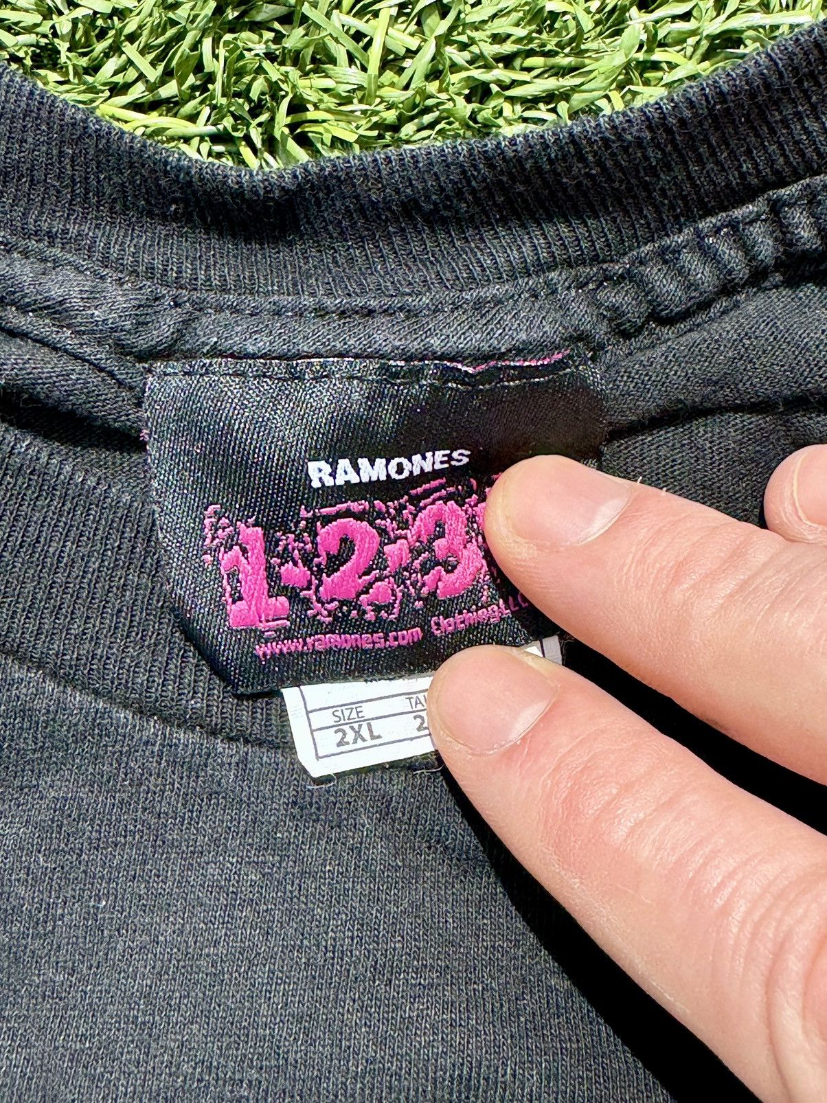 Band Tees × Vintage 2008 Ramones Presidential Logo Y2K Rock Band Shirt Size US XXL / EU 58 / 5 - 7 Thumbnail