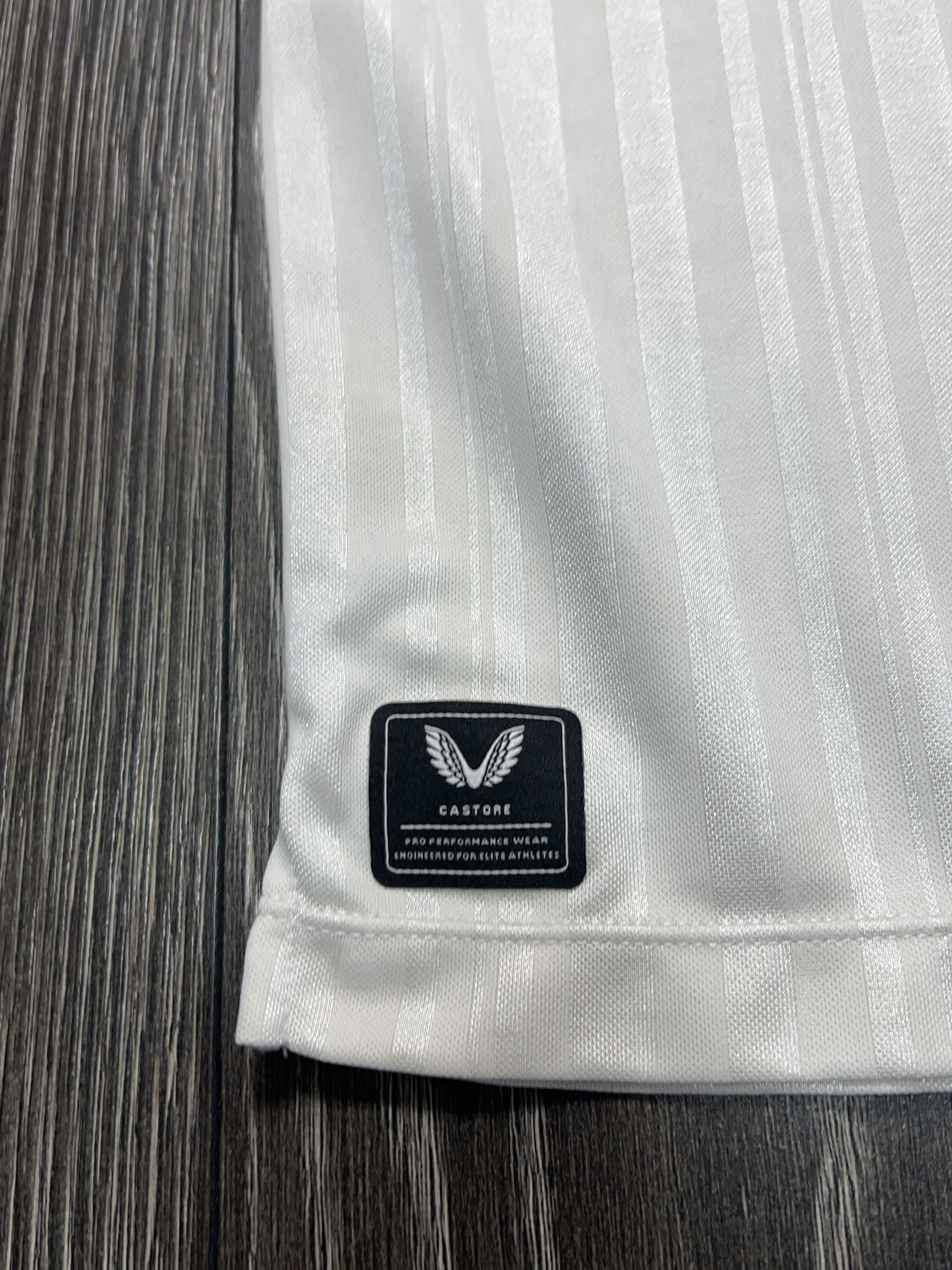 Castore Castore Wolverhampton Wanderers Football Soccer Shirt Jersey Size US M / EU 48-50 / 2 - 4 Thumbnail