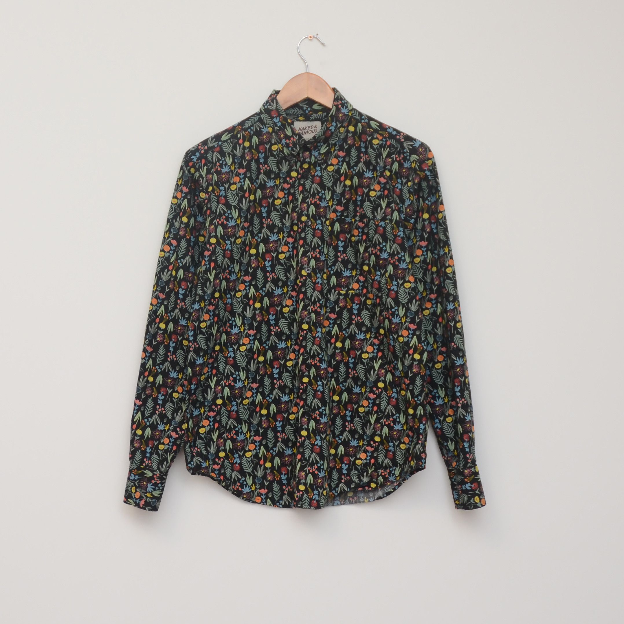 Naked & Famous Naked And Famous Easy Shirt Size M All Over Flowers Size US M / EU 48-50 / 2 - 1 Thumbnail