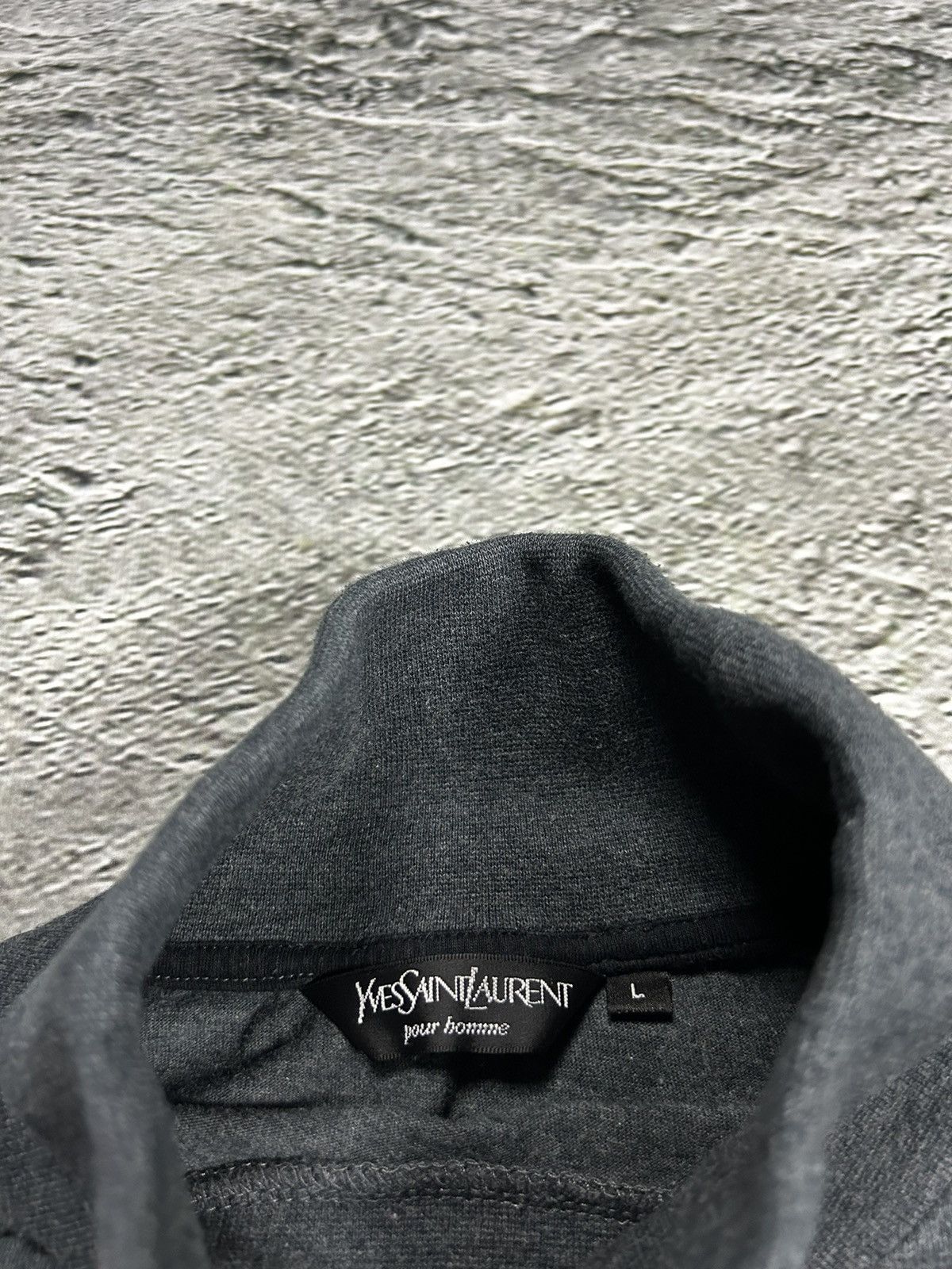 Yves Saint Laurent 90s Yves Saint Laurent vintage grey turtleneck YSL logo Size US L / EU 52-54 / 3 - 3 Thumbnail