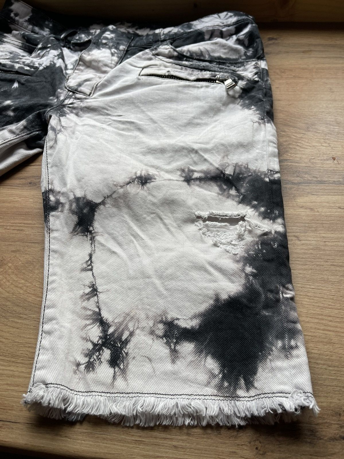 Balmain Balmain Paris tie dye biker shorts Size US 31 - 7 Thumbnail
