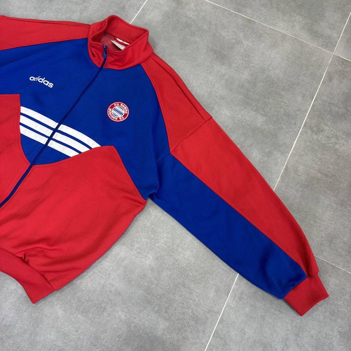 Adidas Vintage Adidas FC Bayern Munich 1993/1995 Soccer Jacket Size US L / EU 52-54 / 3 - 7 Thumbnail
