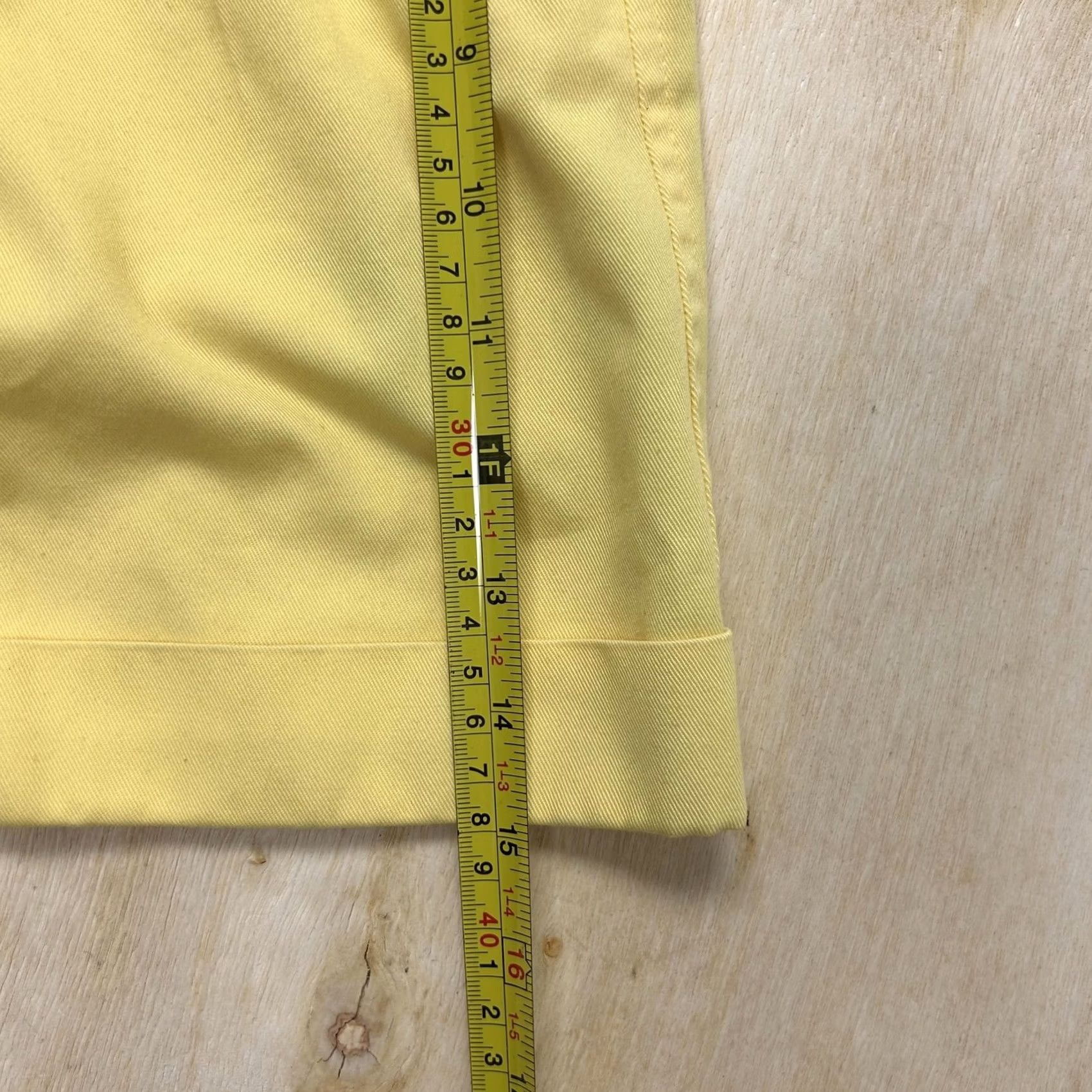 Vintage VINTAGE Tamara Shorts Womens 10 Yellow Pleated Twill Chino High Waist Casual Size 32" / US 10 / IT 46 - 5 Thumbnail