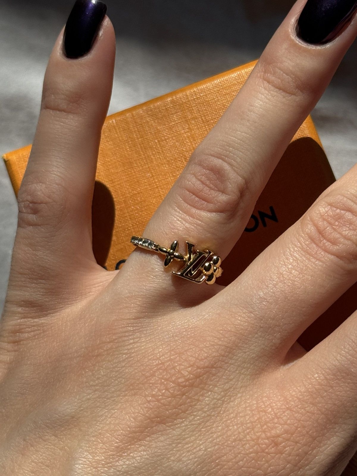 Louis Vuitton Louis Vuitton LV Iconic Metal Gold Ring Size ONE SIZE - 7 Thumbnail