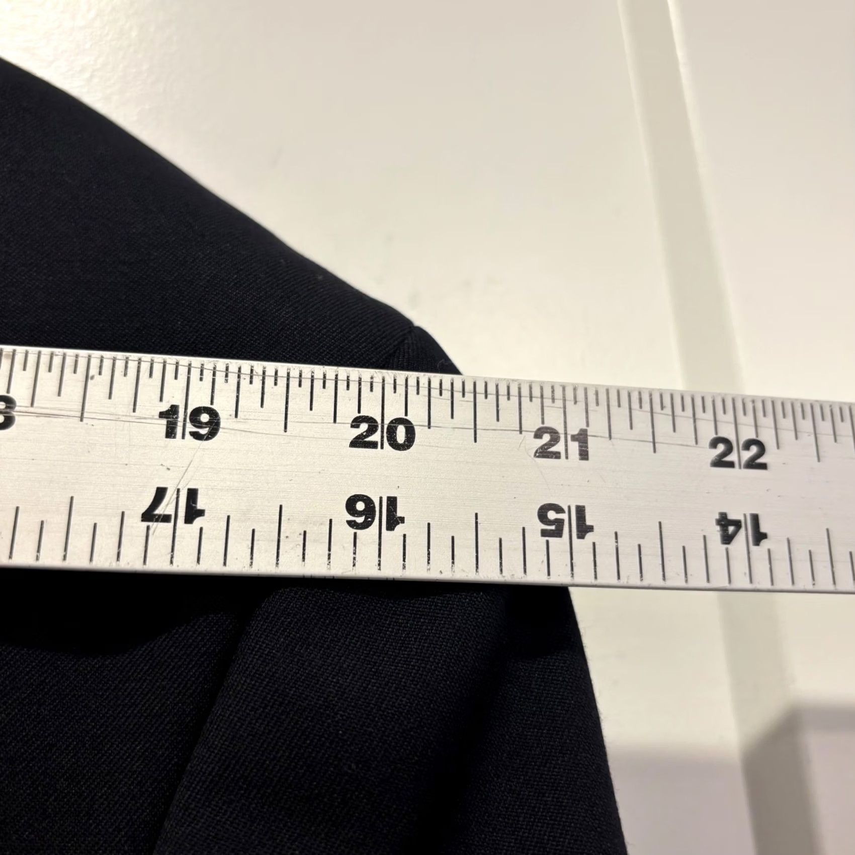 Yves Saint Laurent VINTAGE Yves Saint Laurent Blazer Mens Wool Black 42R Portugal Notched Lapels 1990s Sport Coat Size 42R - 6 Thumbnail
