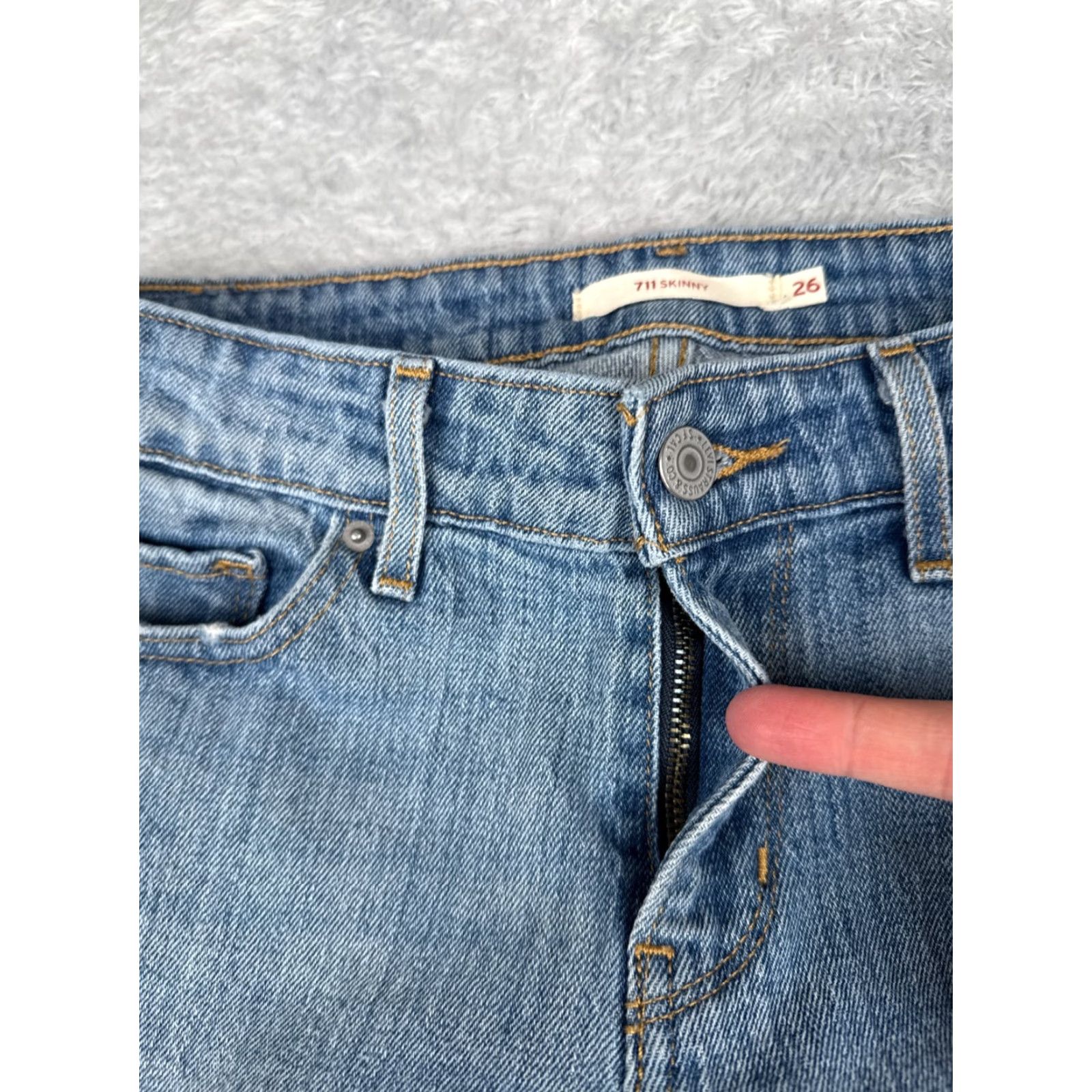 Levi's Levis Jeans 26 Blue Denim 711 Skinny Distressed Low Rise 26x29 Womens Size 26" / US 2 / IT 38 - 5 Thumbnail