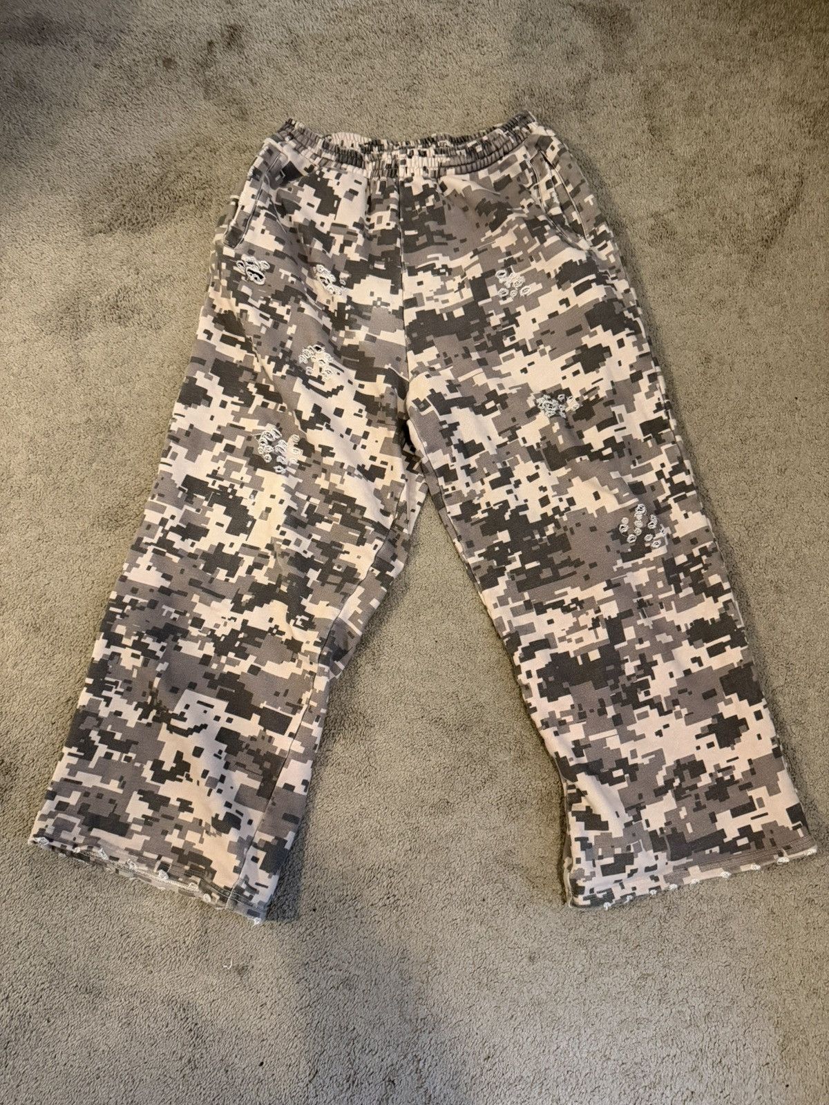 Other Distressed Camo Sweatpants Size US 34 / EU 50 - 1 Thumbnail