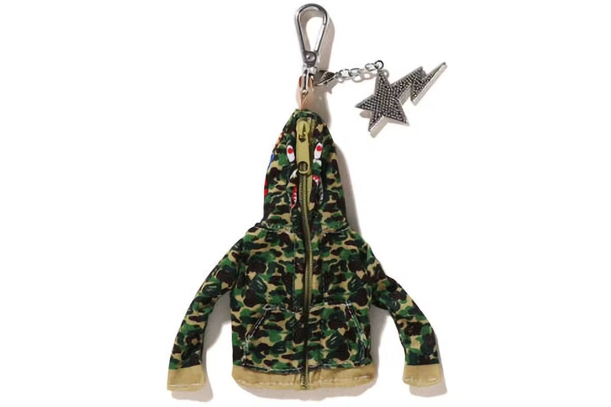 Bape BAPE Shark Full Zip Hoodie Keychain Green Size ONE SIZE - 1 Thumbnail