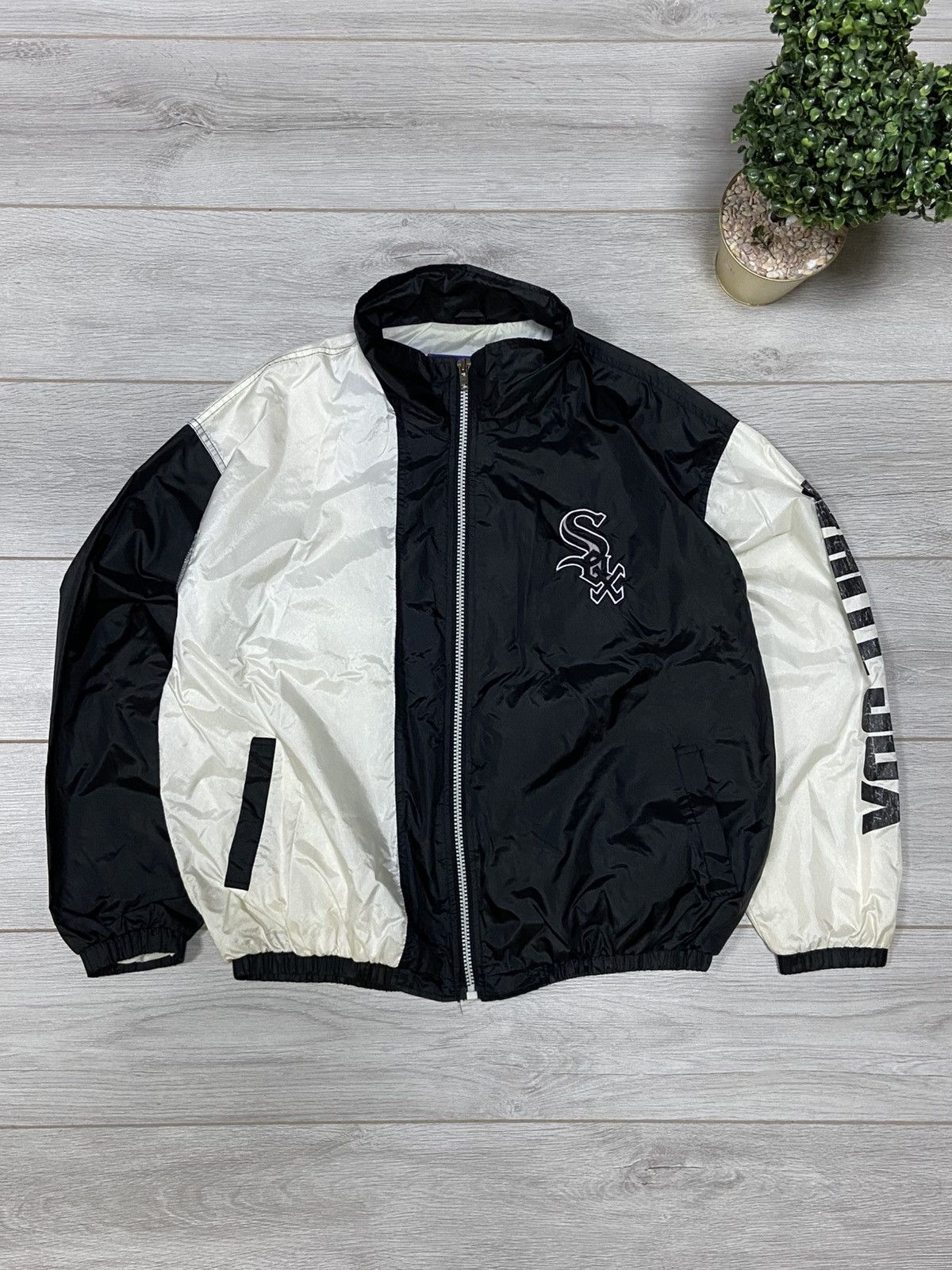 Vintage White Sox KOREA vintage double colour zip jacket Size US XL / EU 56 / 4 - 2 Thumbnail