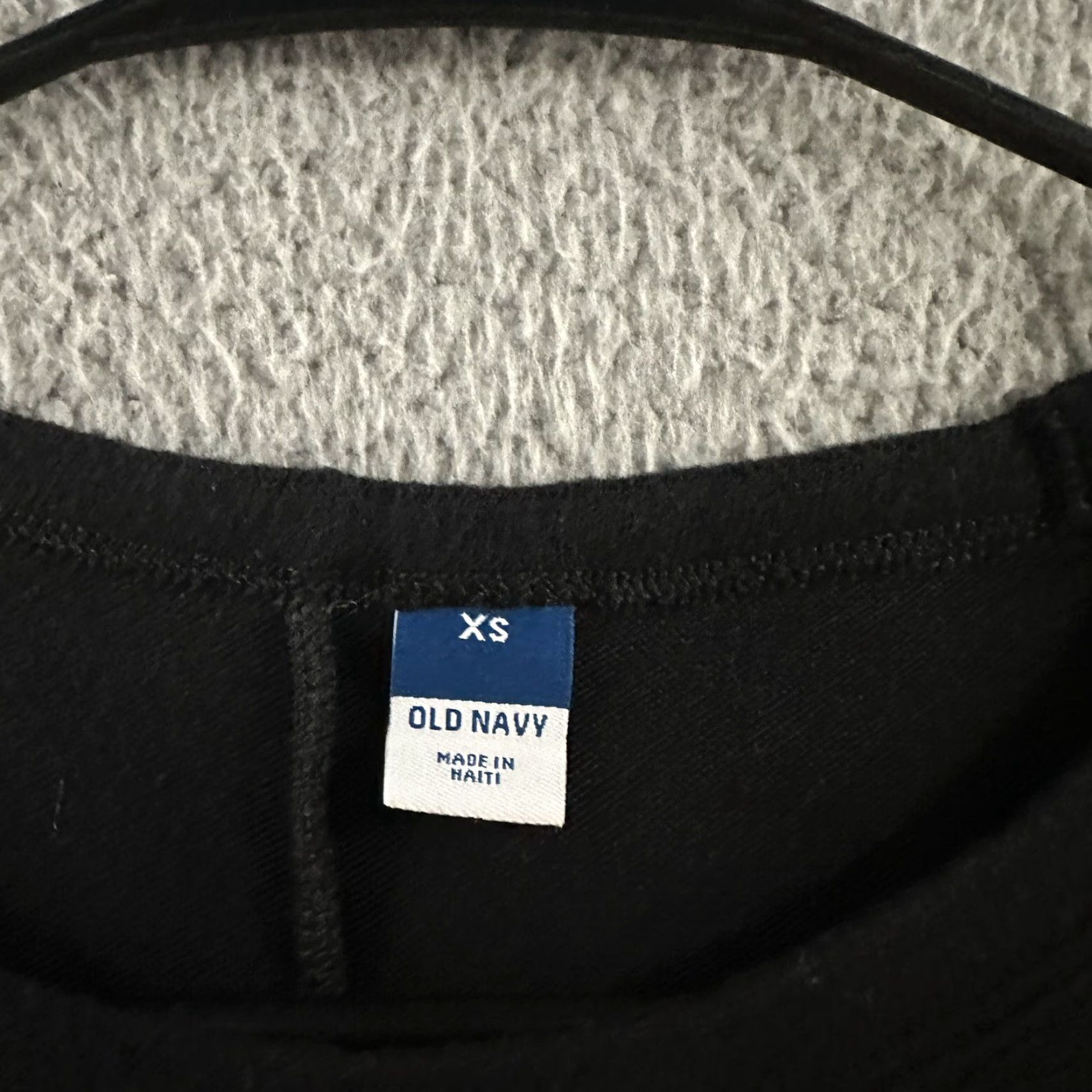 Old Navy Old Navy Womens Sweater Black XS Lightweight Long Sleeve Rayon Blend Size XS / US 0-2 / IT 36-38 - 7 Thumbnail