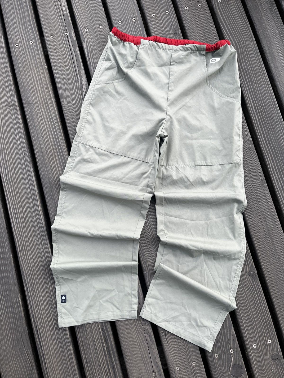 Vintage Vintage Nike Baggy Parachute Track Pants Gorpcore Y2K USA Size US 30 / EU 46 - 1 Thumbnail