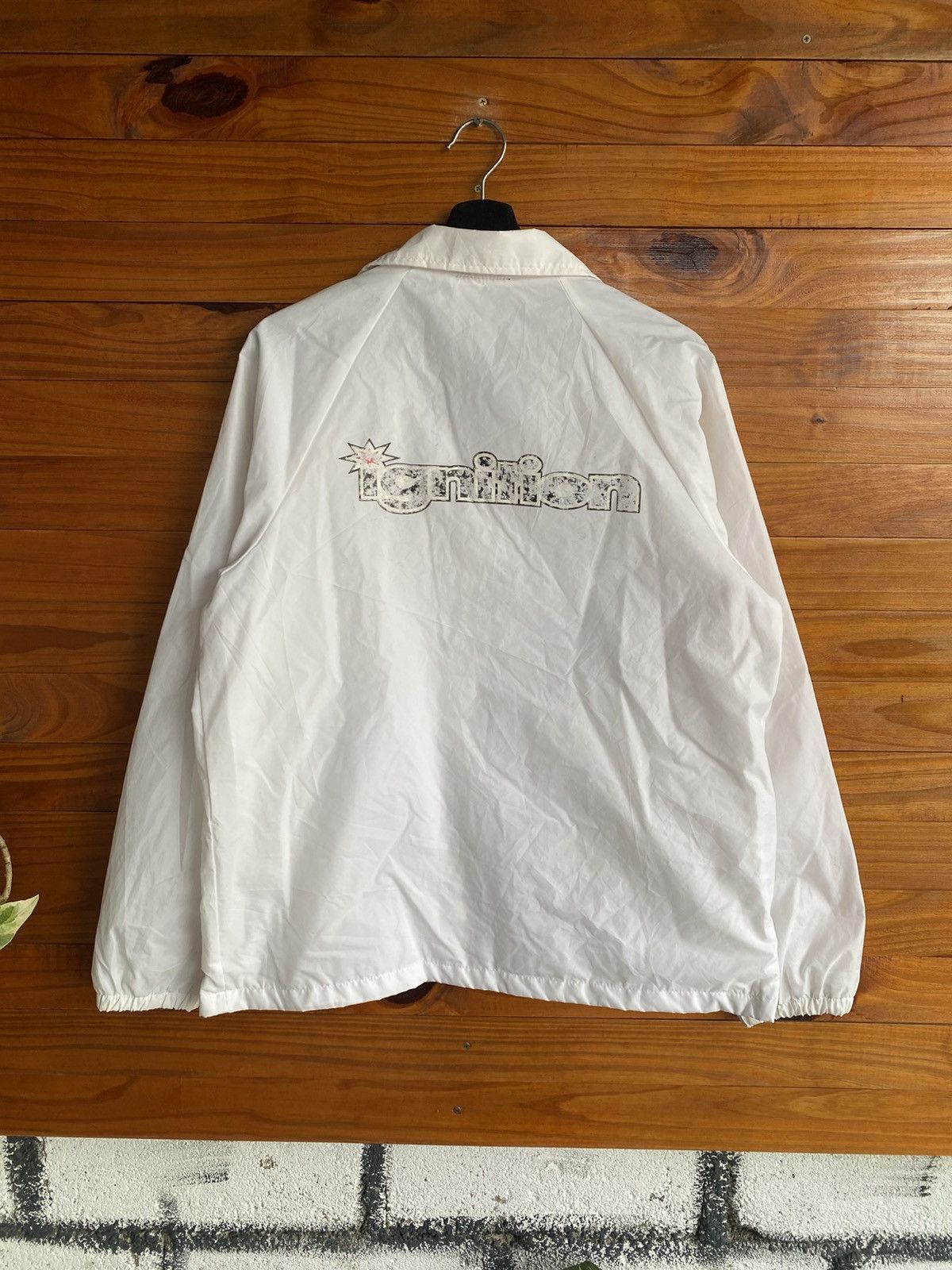 Vintage Vintage Ignition U.S.A Snowboards White Coach Nylon Jacket Size US M / EU 48-50 / 2 - 10 Thumbnail