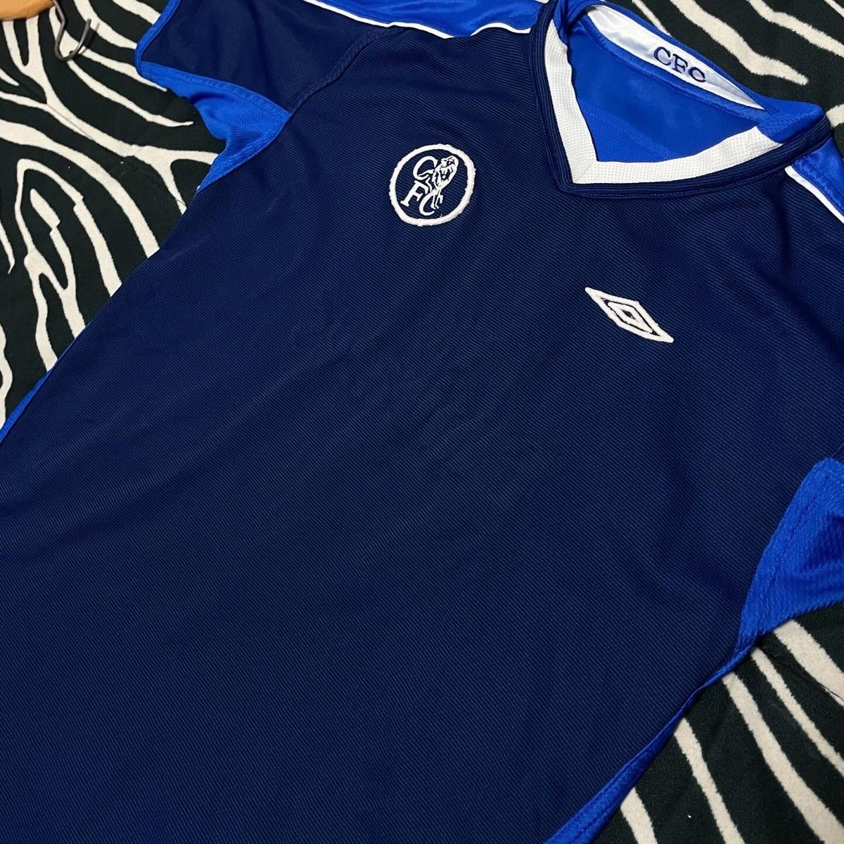 Umbro × Vintage Vintage 2003 2004 2005 Chelsea Home Football Soccer Jersey Size US S / EU 44-46 / 1 - 4 Thumbnail