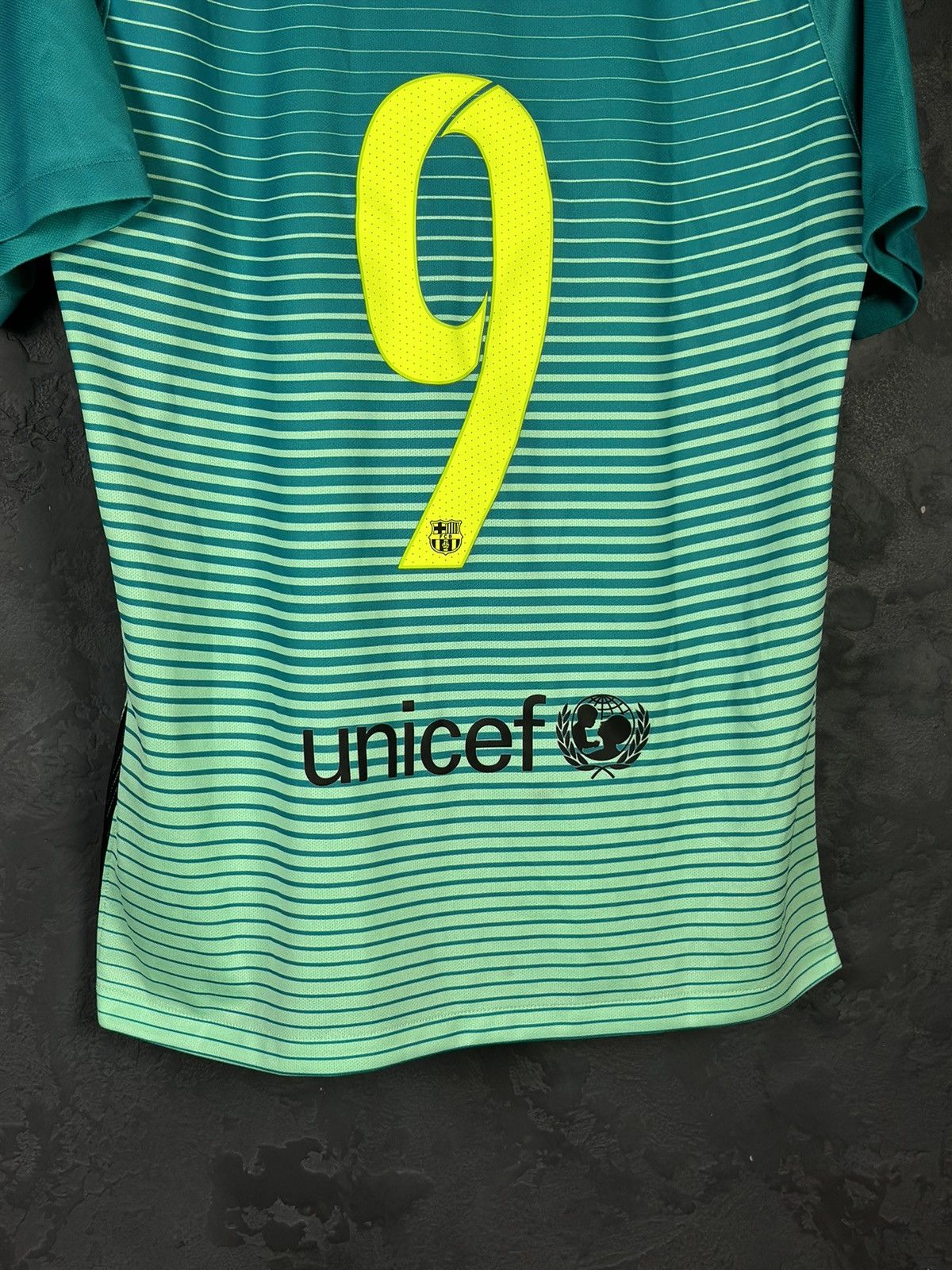 Nike × Vintage Luis Suarez #9 Barcelona FC 2016-2017 Nike T-shirt + Shorts Size US M / EU 48-50 / 2 - 8 Thumbnail