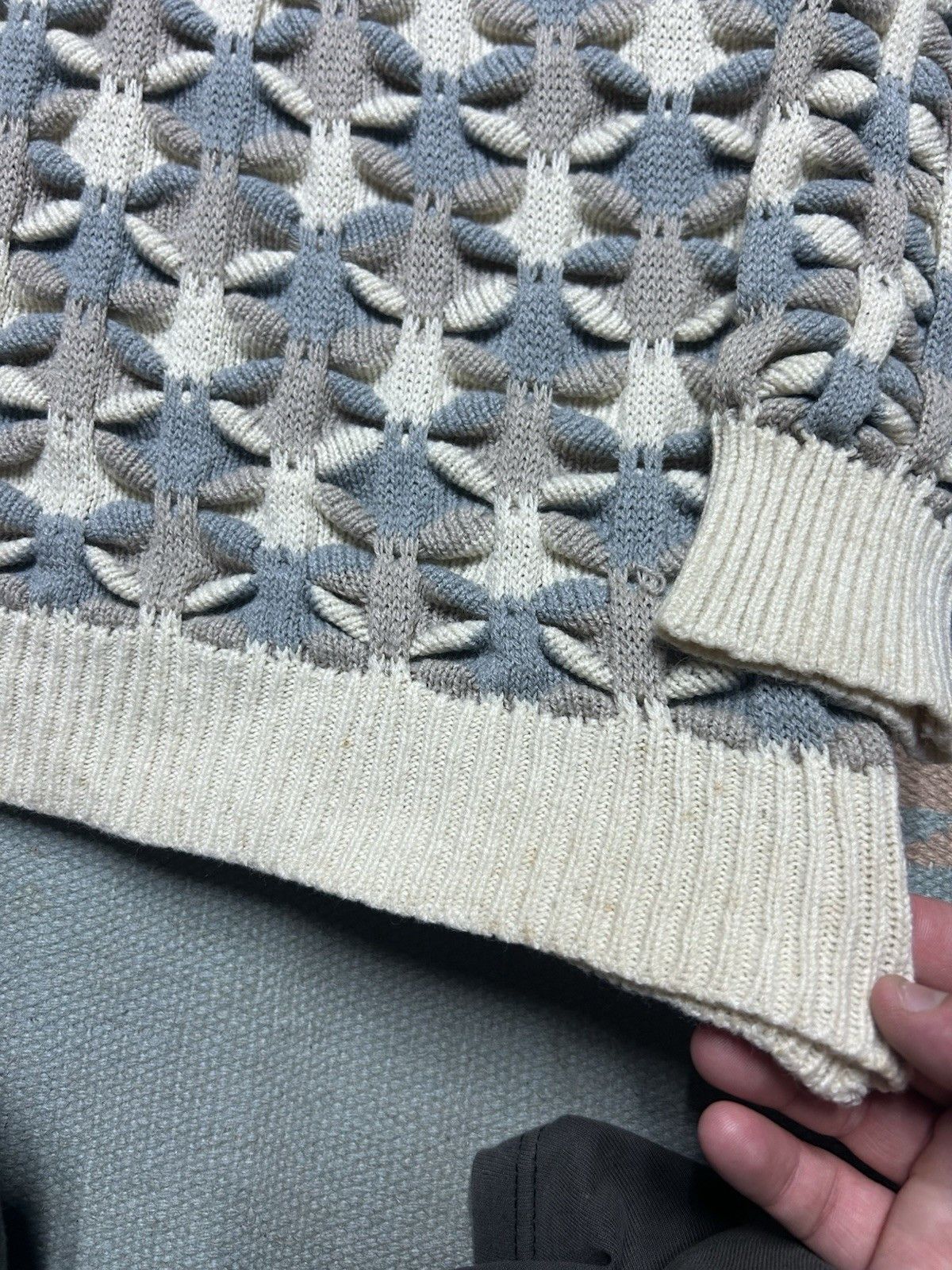 Vintage Vintage acrylic sweater deep knit 3D textured geometric larg Size US L / EU 52-54 / 3 - 3 Thumbnail