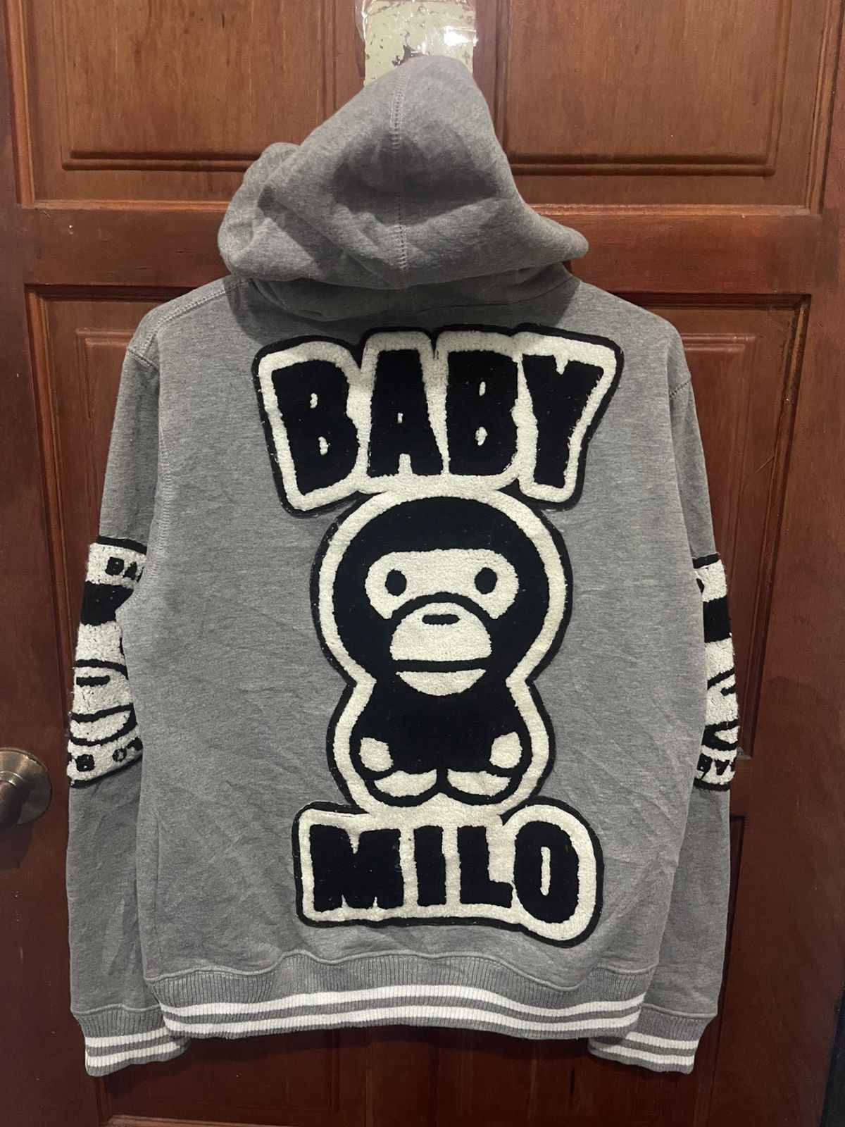 Vintage Vintage Bape Baby Milo Gray Varsity Jacket Size US M / EU 48-50 / 2 - 2 Thumbnail