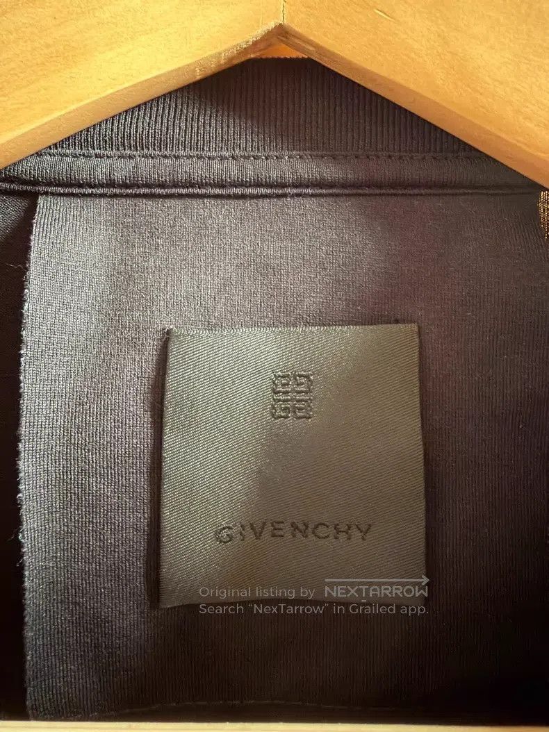 Givenchy Givenchy Inverted Logo T-Shirt Black Size US XL / EU 56 / 4 - 3 Thumbnail