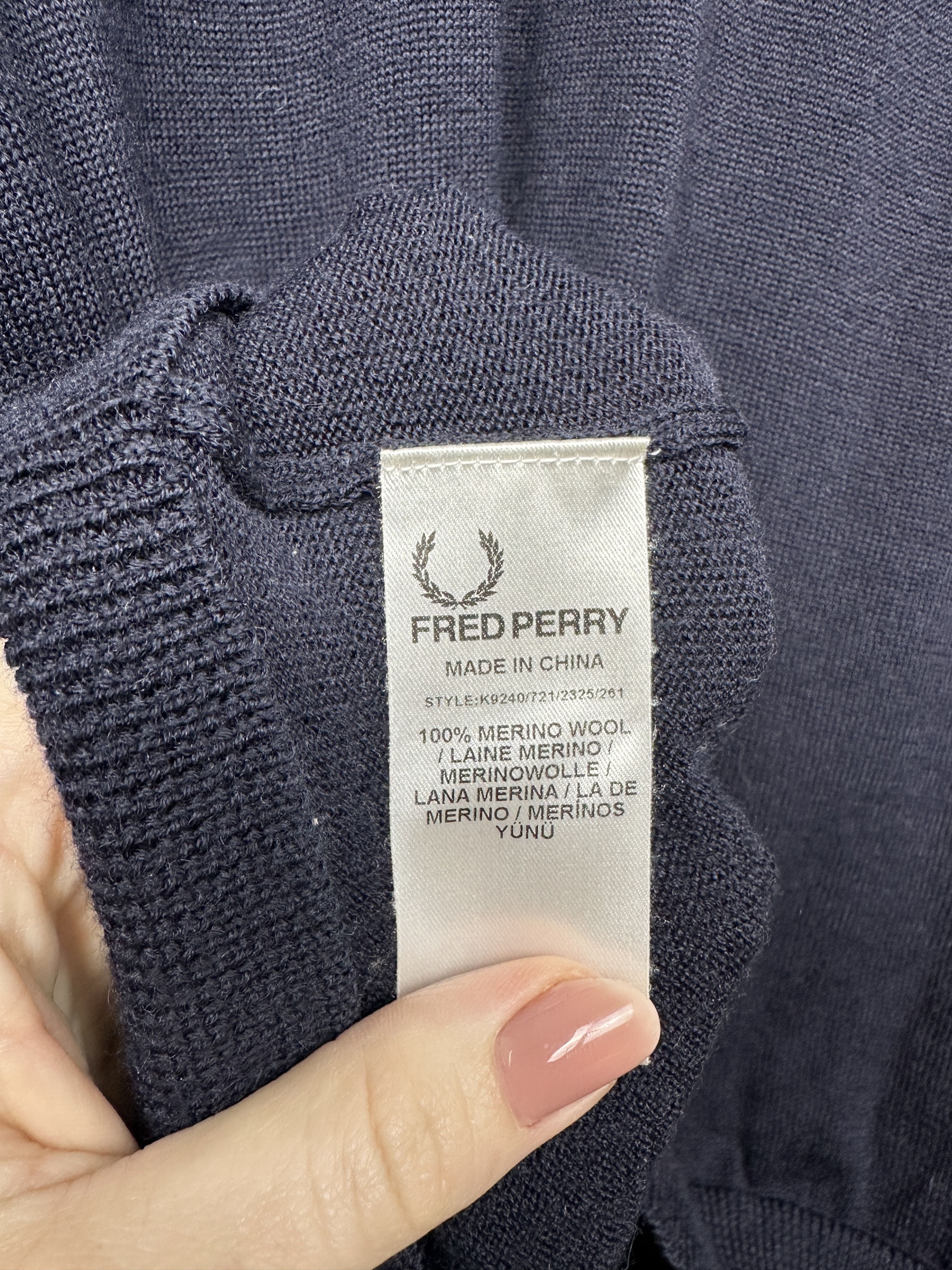 Fred Perry Fred Perry Vintage Mens Merino Wool V-Neck Sweater Size US M / EU 48-50 / 2 - 4 Thumbnail