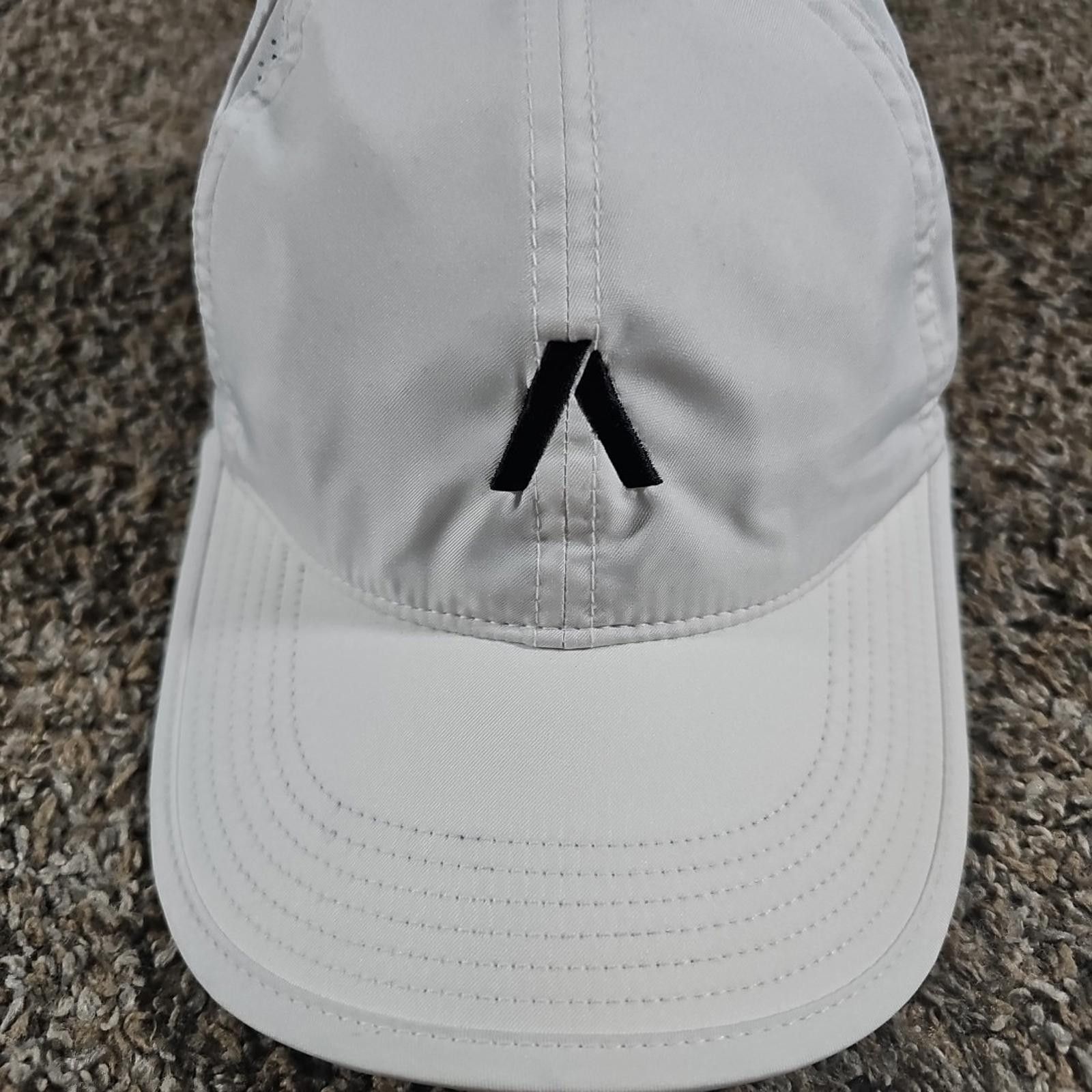 Nike nike dri fit featherlight Strapback Running Panel hat Size ONE SIZE - 2 Thumbnail
