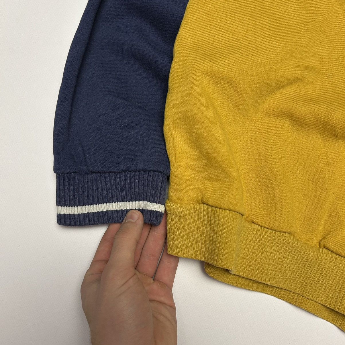 Nike Vintage Nike 90’s Sweatshirt Y2K Big Logo Swoosh RARE Size US L / EU 52-54 / 3 - 14 Thumbnail