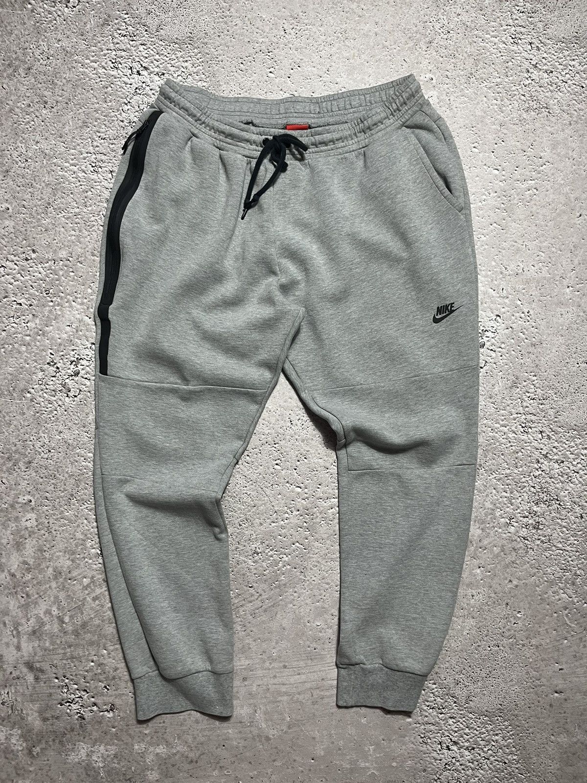 Nike Nike Tech Fleece Sportswear Sweatpants Size US 38 / EU 54 - 1 Thumbnail