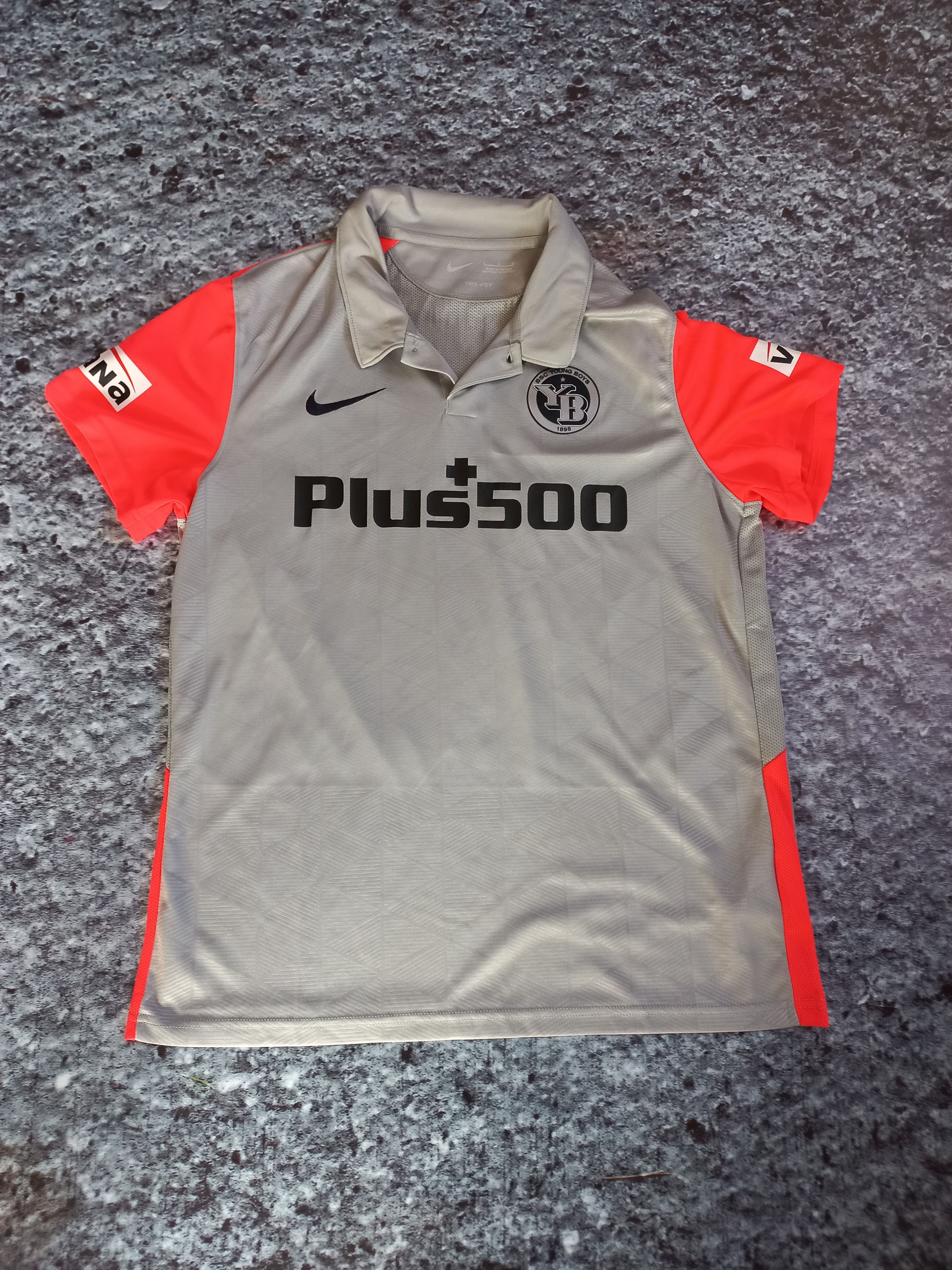 Nike × Vintage Young Boys Football Shirt 2020 Size US L / EU 52-54 / 3 - 5 Thumbnail