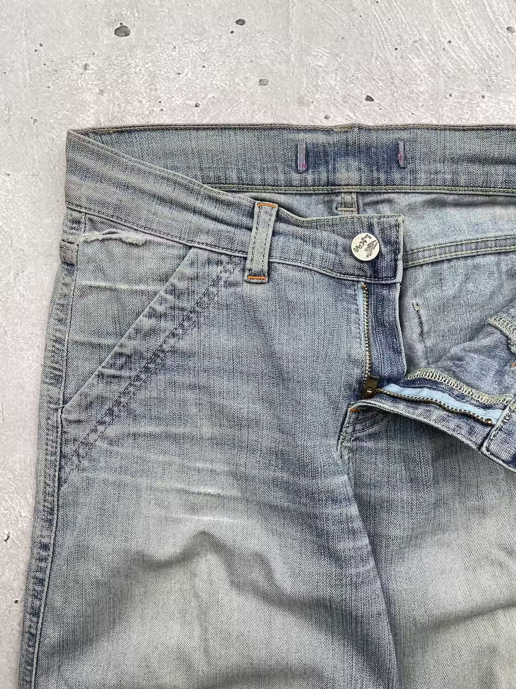 Japanese Brand × Vintage Vintage Flared Worn Jeans Size 26" / US 2 / IT 38 - 6 Thumbnail