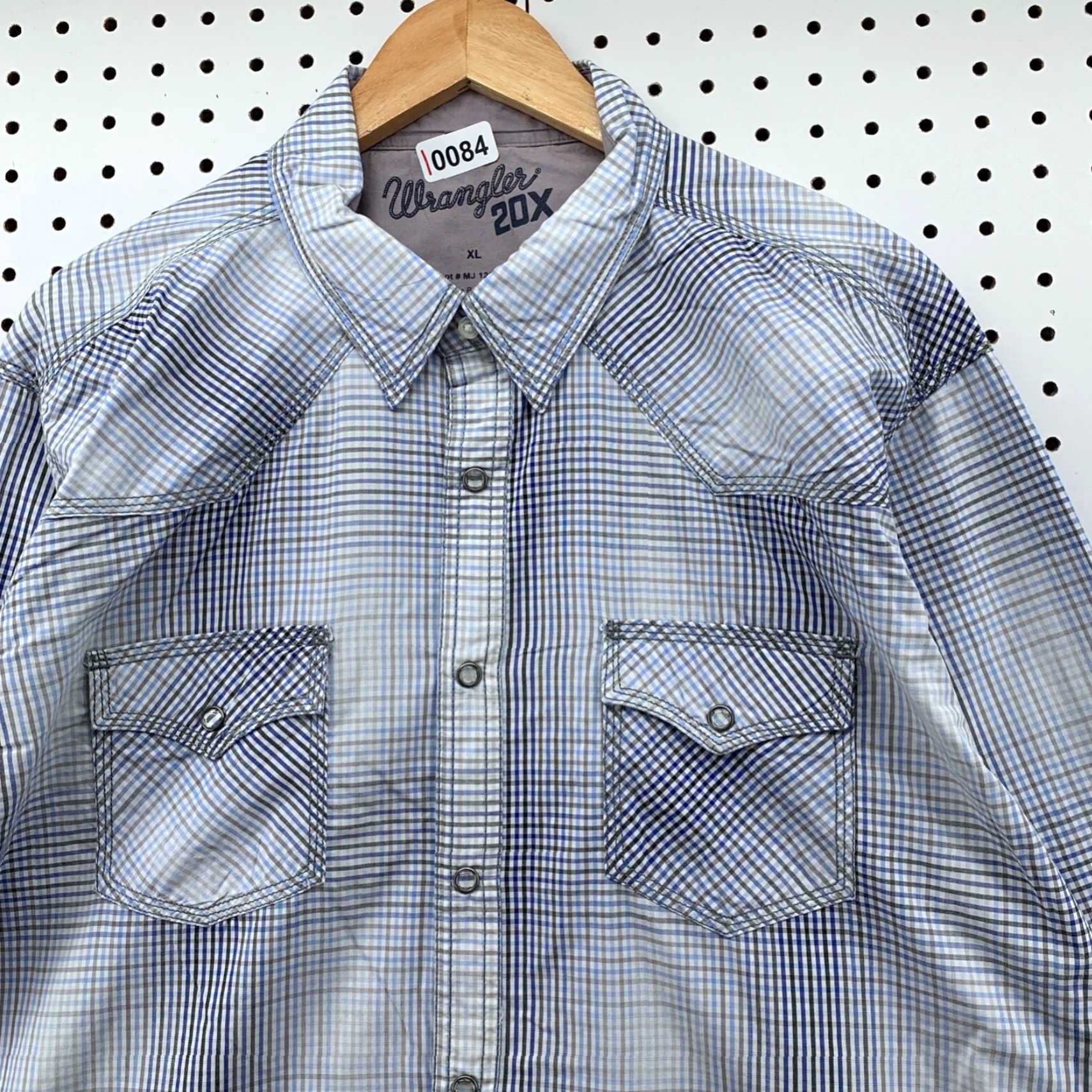 Wrangler Wrangler 20X Button-Down Shirt Western Pearl Snap Mens XL White Blue Plaid Shirt Mens XL Blue Plaid Wrangler 20X Western Pearl Snap Size US XL / EU 56 / 4 - 7 Thumbnail