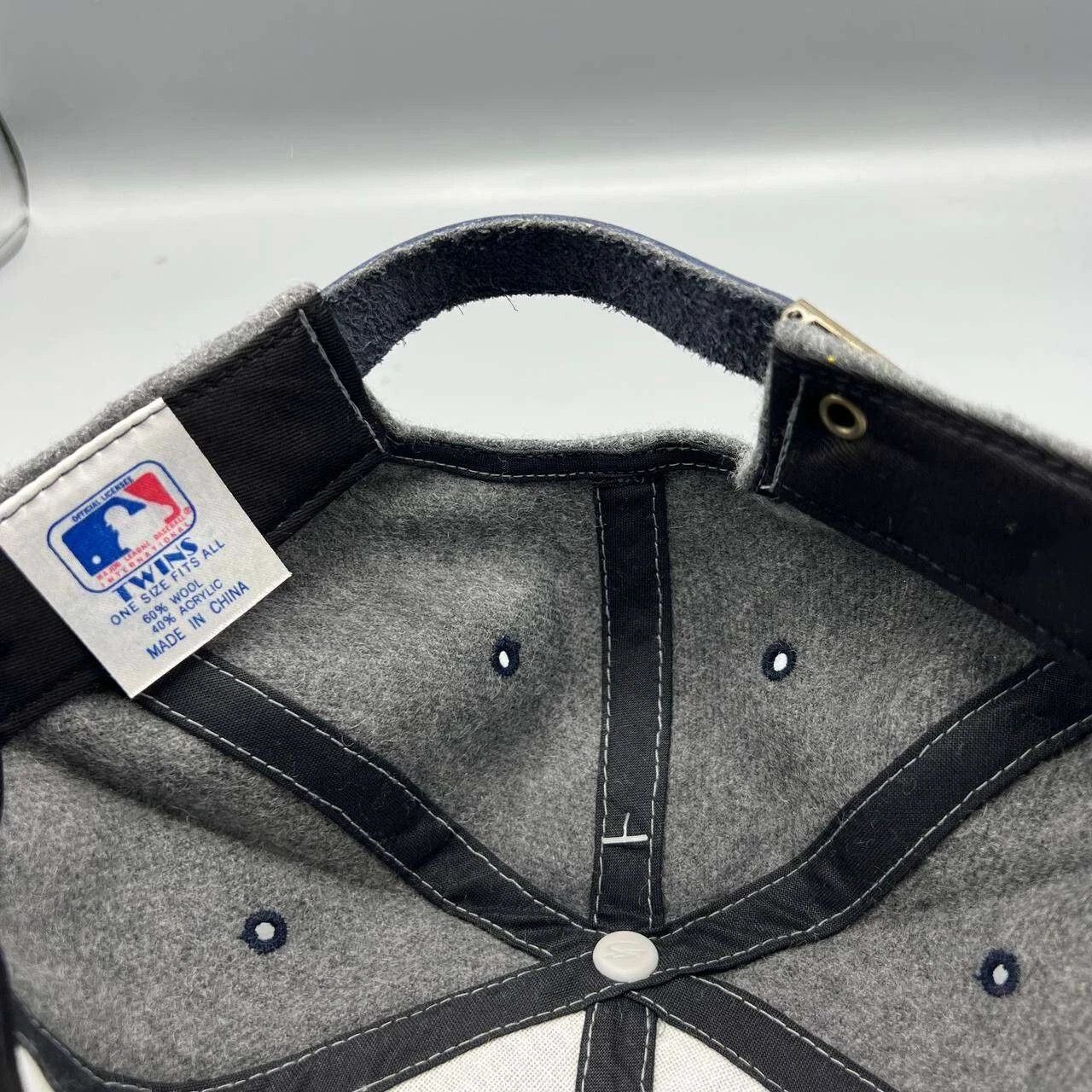 Twins Enterprise Inc. × Vintage New York Yankees Hat Wool Suede Twins Enterprise Strap Back Size ONE SIZE - 6 Thumbnail