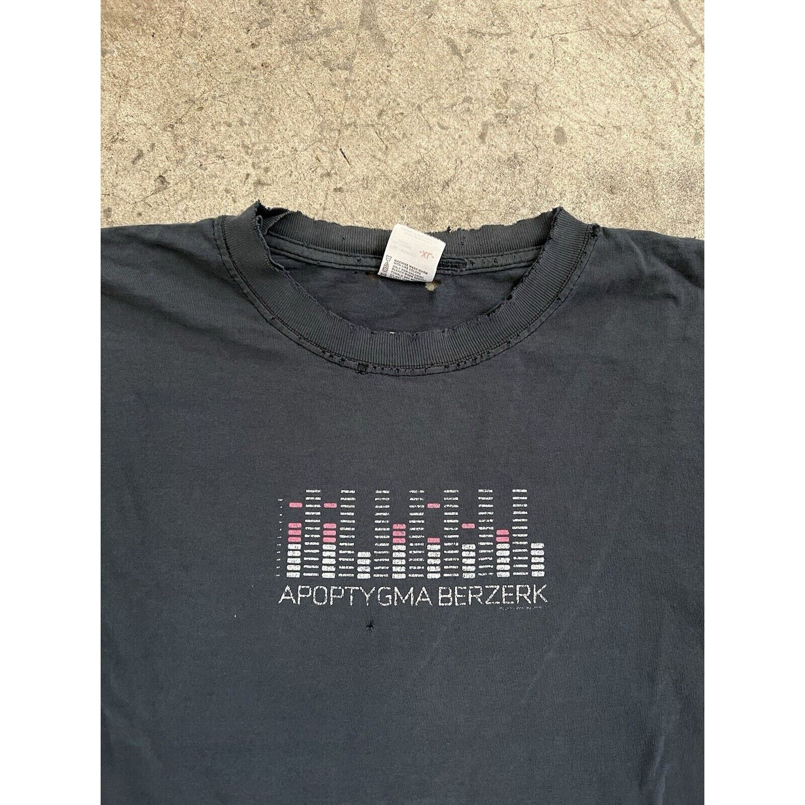 Hanes Vintage Apoptygma Berzerk Rare Y2K Distressed Faded Tee XL Size US XL / EU 56 / 4 - 3 Thumbnail