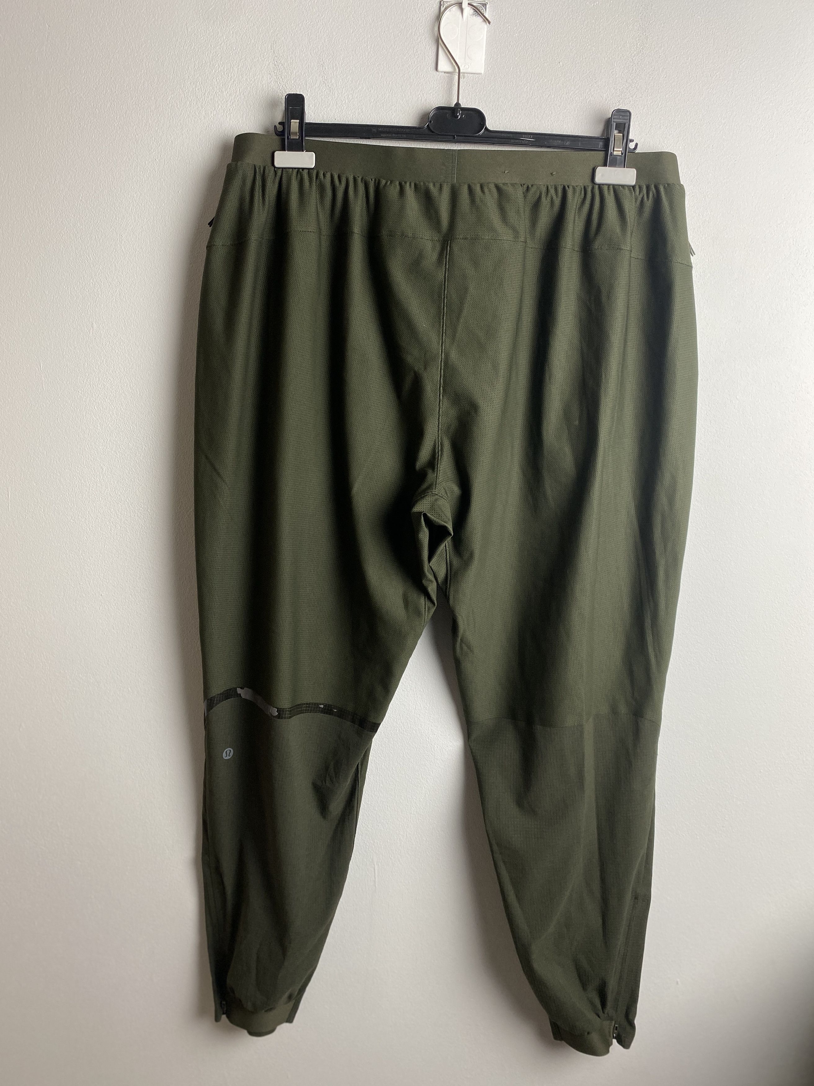 Lululemon Lululemon sweatpants joggers reflective Size US 34 / EU 50 - 3 Thumbnail