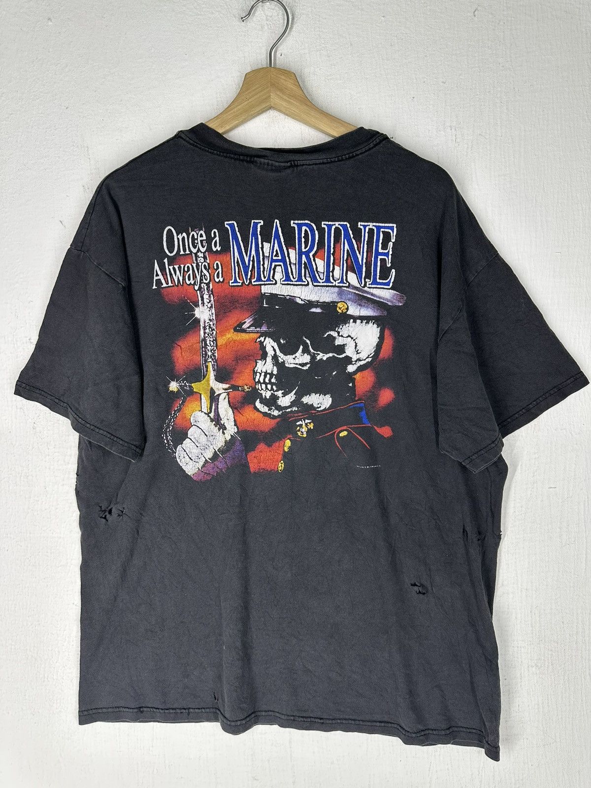 Vintage Thrashed Vintage Born Wild Marine Hole Faded Tee Size US L / EU 52-54 / 3 - 1 Thumbnail