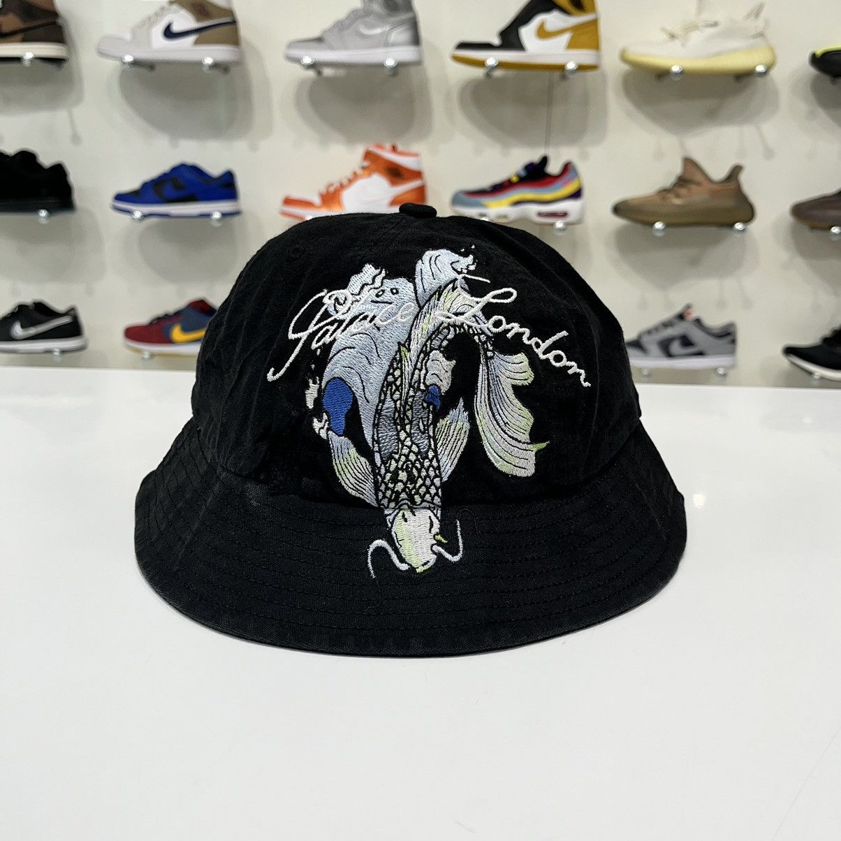 Palace Palace Carp Bucket Hat Black Size ONE SIZE - 1 Thumbnail