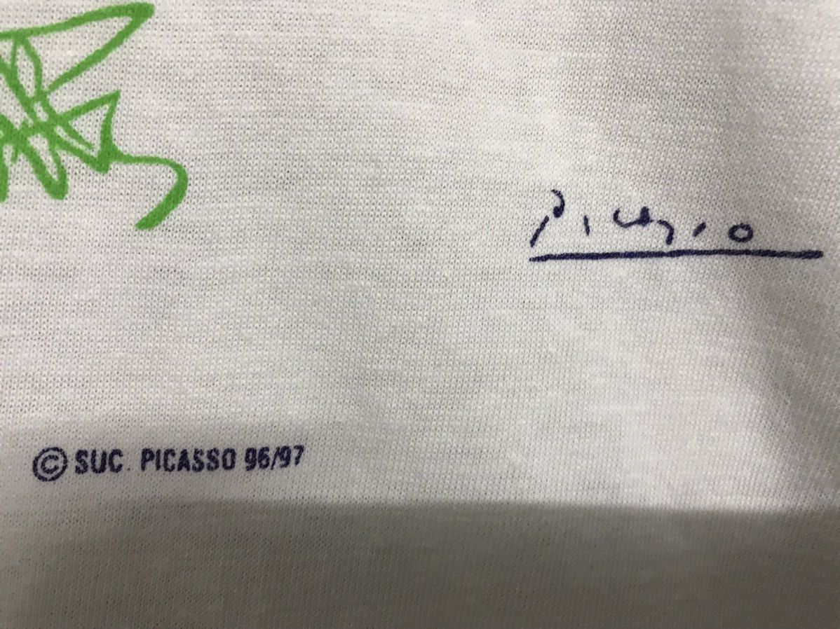 Vintage Vintage Pablo Picasso Dove of Peach Art Tees Size US M / EU 48-50 / 2 - 7 Thumbnail