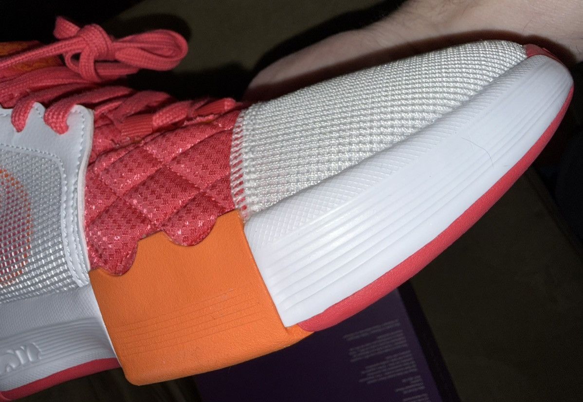 Nike Nike LeBron James Witness VIII (8) “Dunkin’ Donuts” Ltd. NEW Size US 10 / EU 43 - 11 Thumbnail