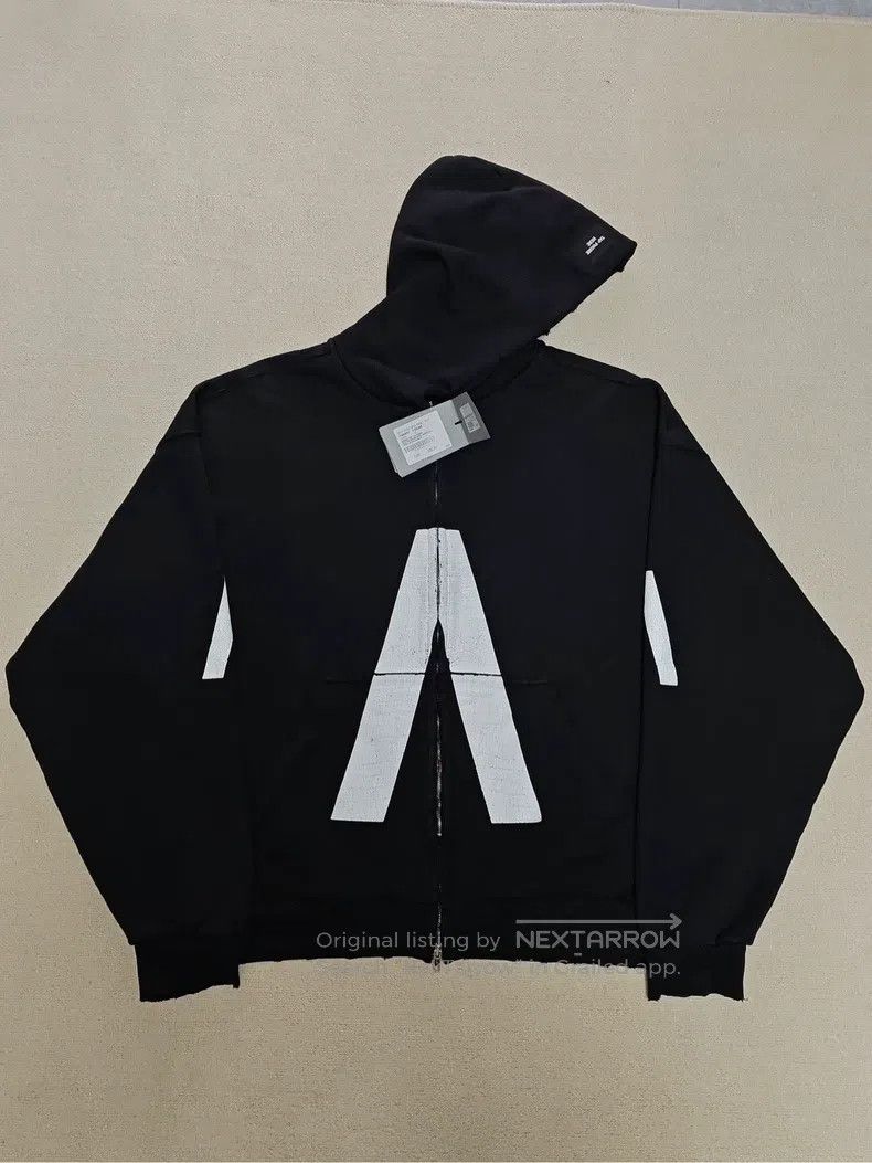 Balenciaga Balenciaga Apple Music Limited Edition Destroyed Music Hoo Size US S / EU 44-46 / 1 - 1 Thumbnail