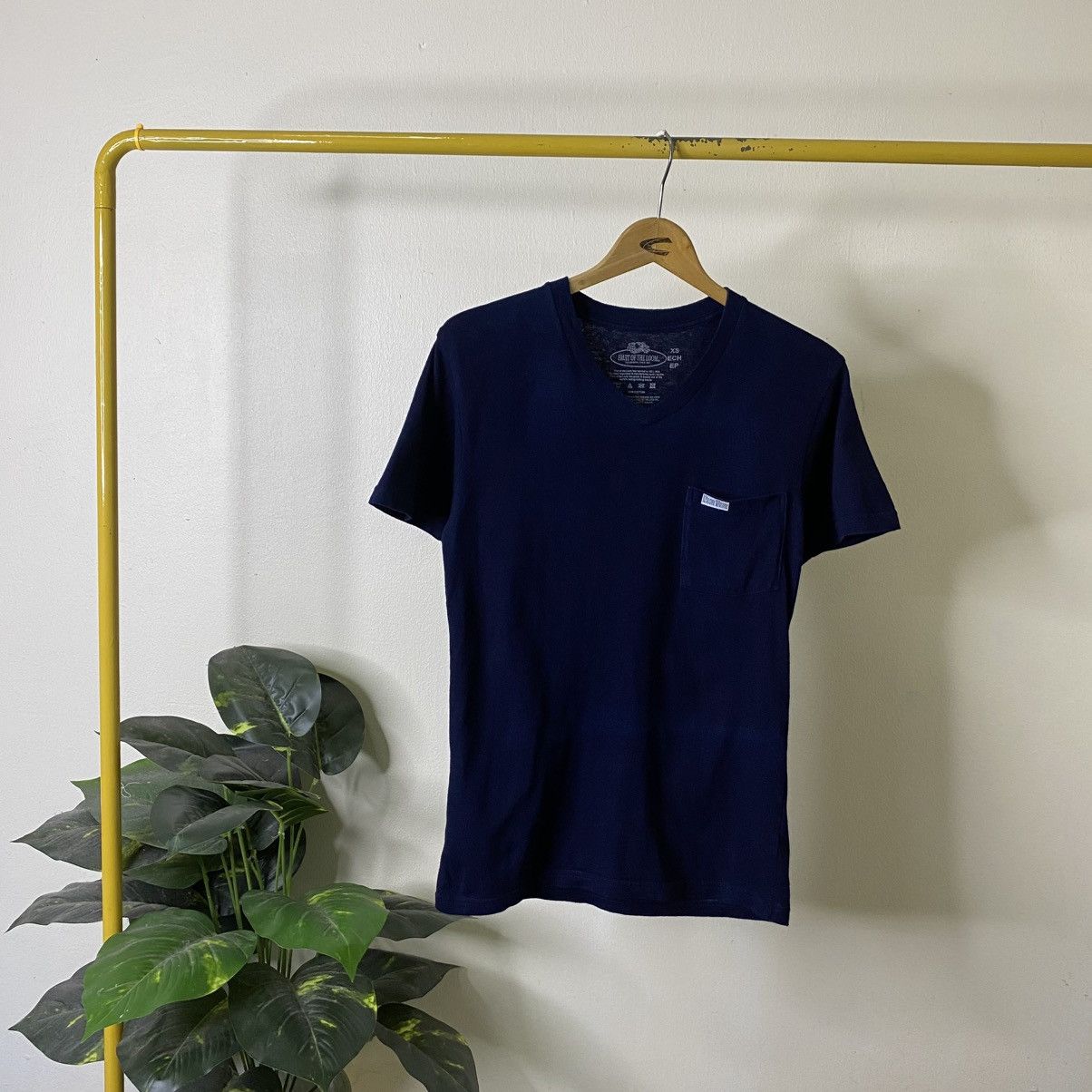 Blue Blue Japan × Fruit Of The Loom V Neck Navy Blank Collaboration T Shirt Size US S / EU 44-46 / 1 - 1 Thumbnail
