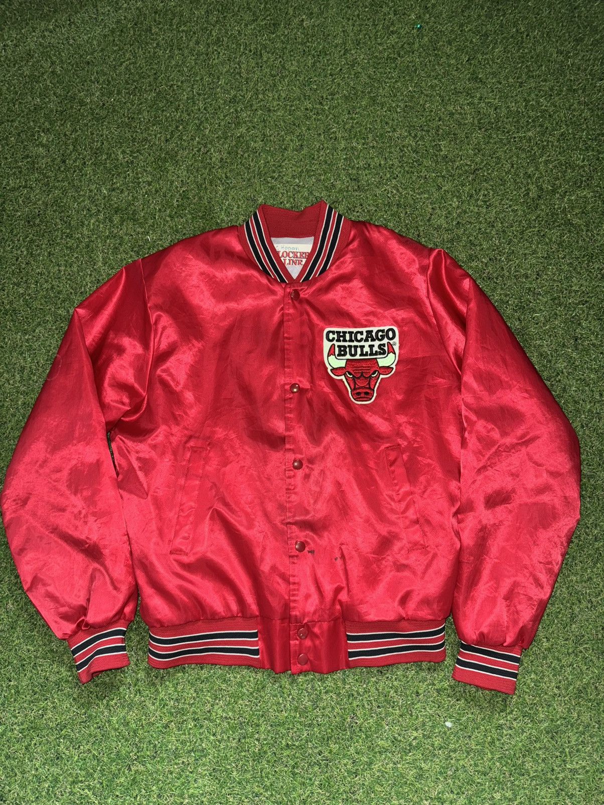 NBA Vintage Chicago Bulls bomber jacket Size US M / EU 48-50 / 2 - 1 Thumbnail