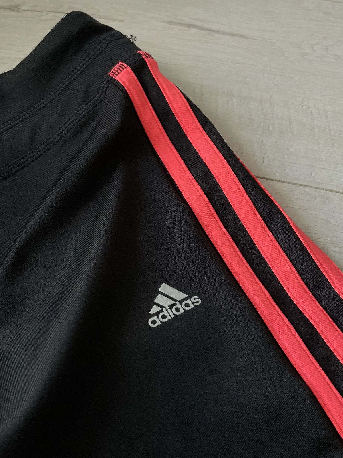 Adidas Vintage Y2K Adidas 00’s Sweatpants Black/Pink RARE Size 26" / US 2 / IT 38 - 7 Thumbnail